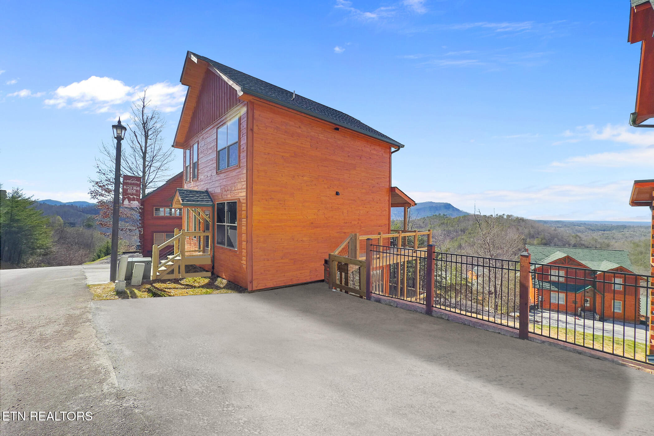 1219 Bird Nest Way Sevierville TN 37862