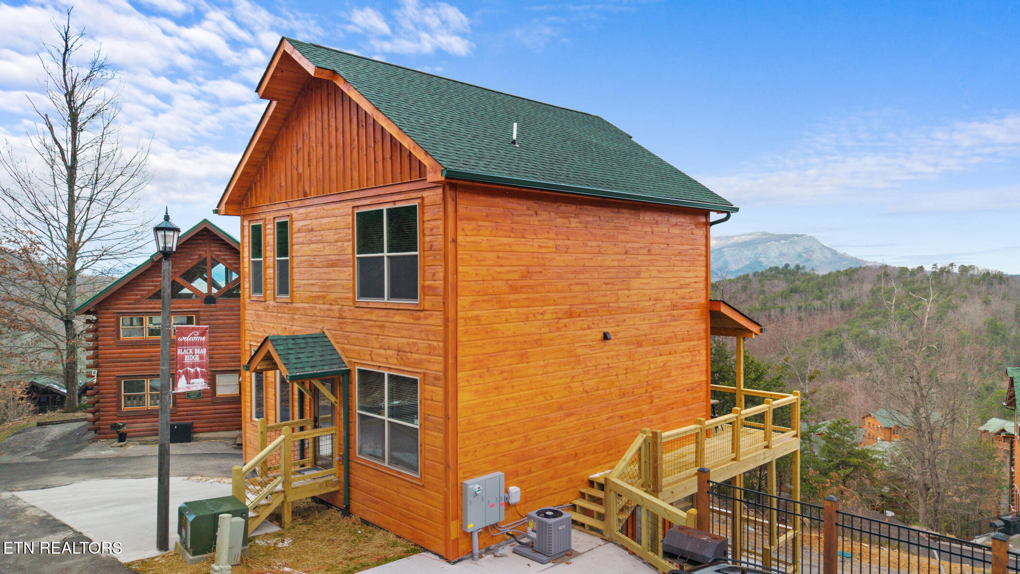 1219 Bird Nest Way Sevierville TN 37862