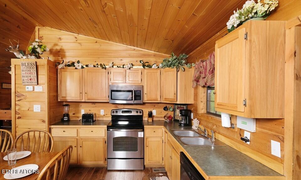 623 Iron Mountain Road Pigeon Forge TN 37863