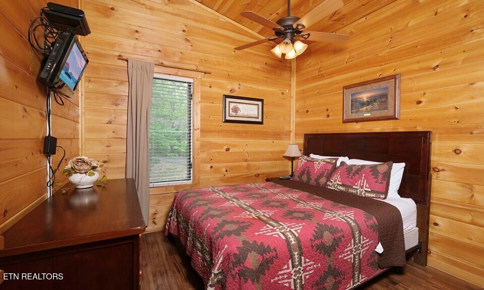 623 Iron Mountain Road Pigeon Forge TN 37863