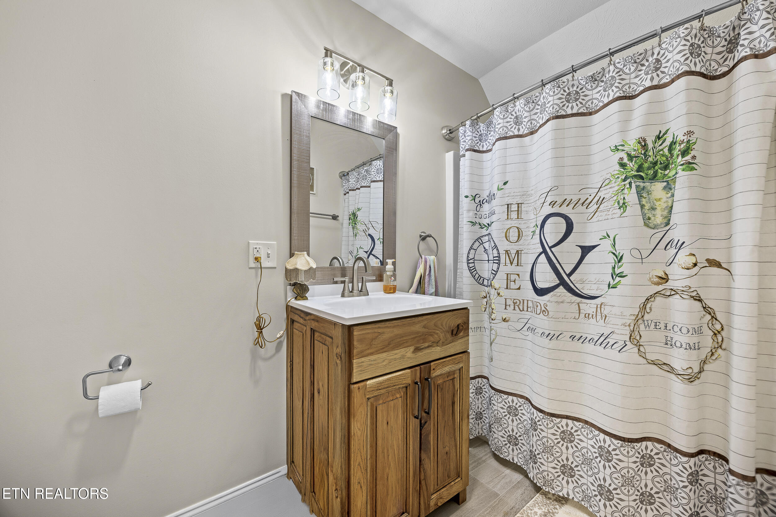 2212 Cristopher Court Morristown TN 37814