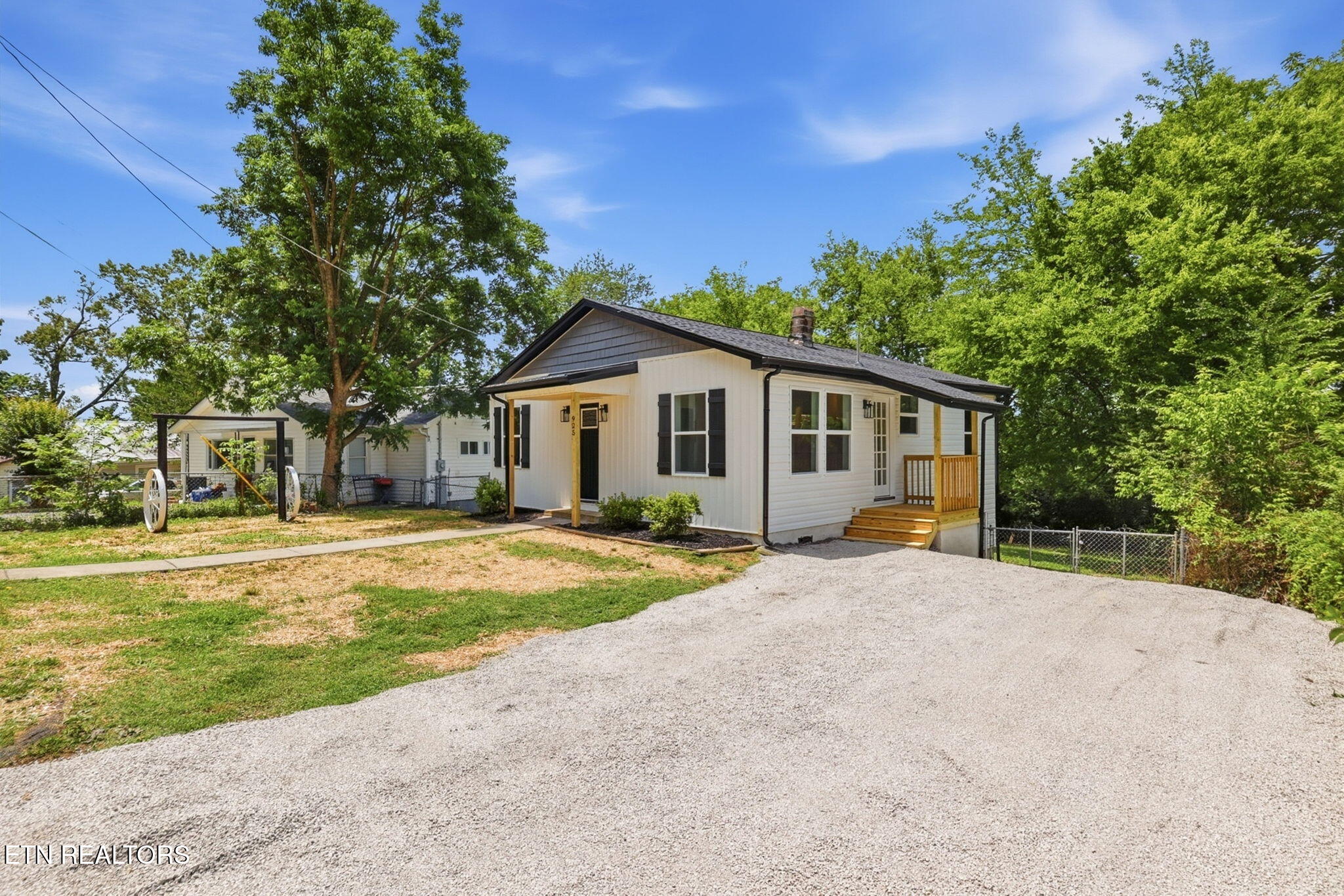 925 Cherokee Street Maryville TN 37804