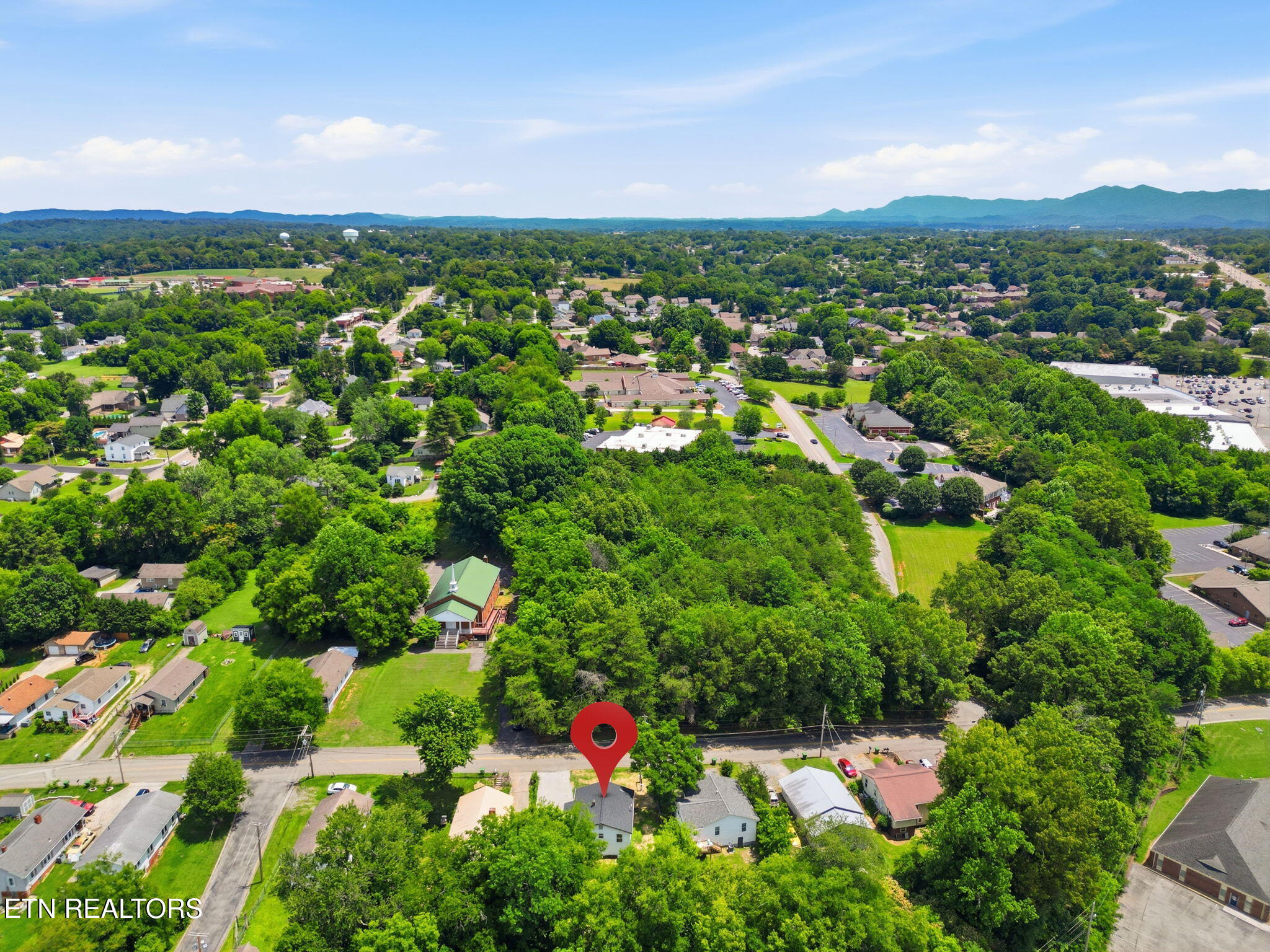 925 Cherokee Street Maryville TN 37804