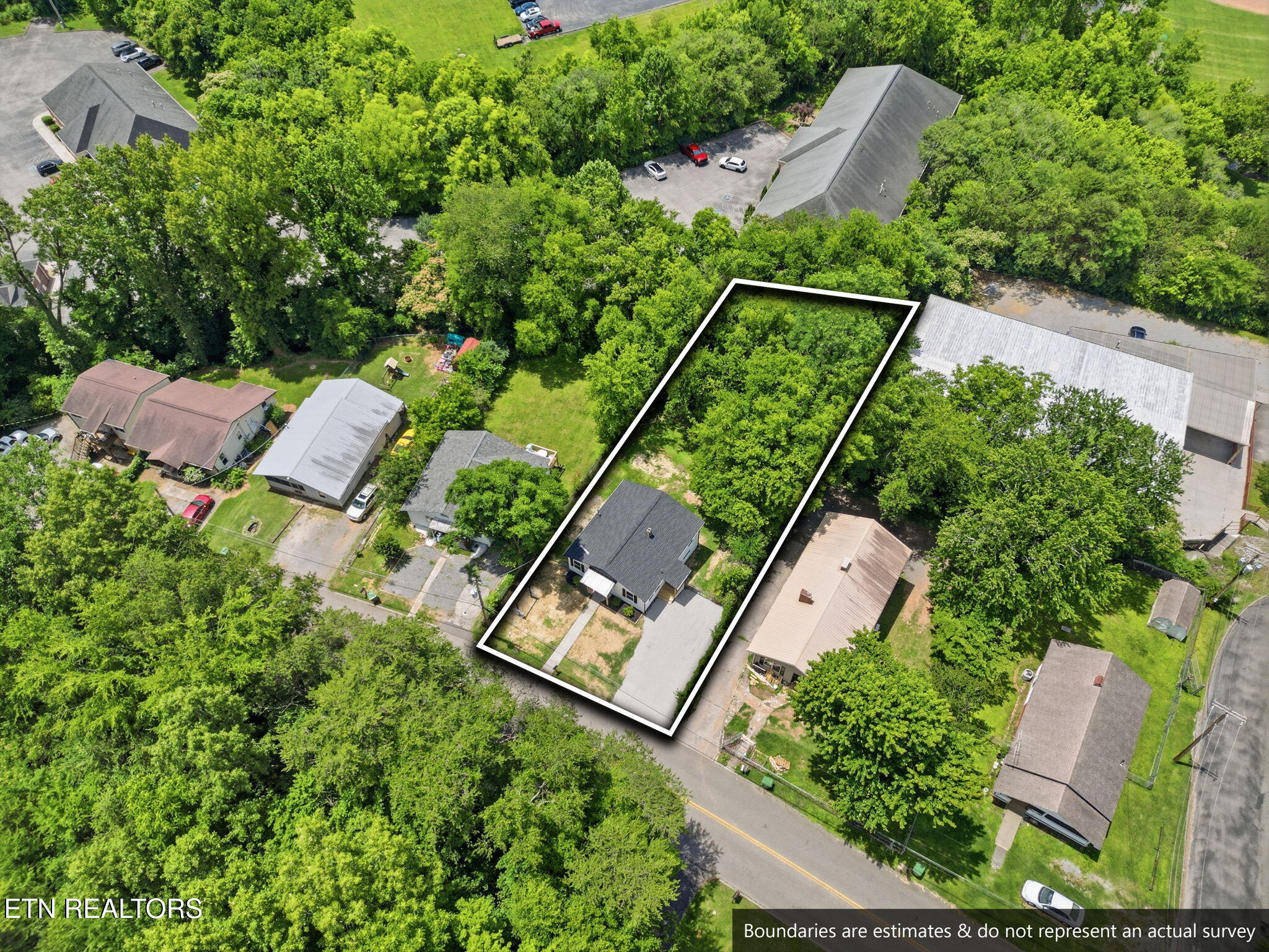 925 Cherokee Street Maryville TN 37804