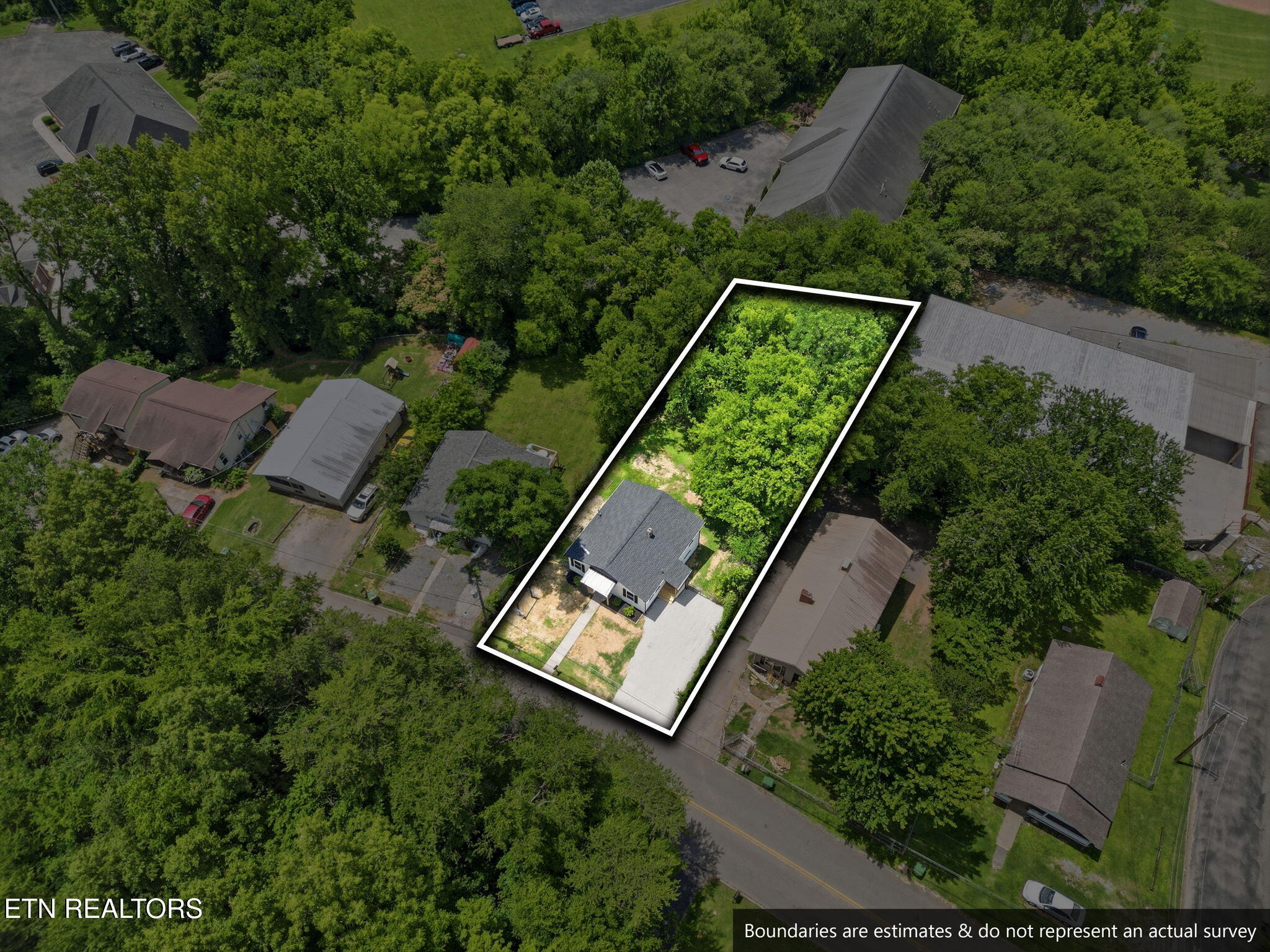 925 Cherokee Street Maryville TN 37804