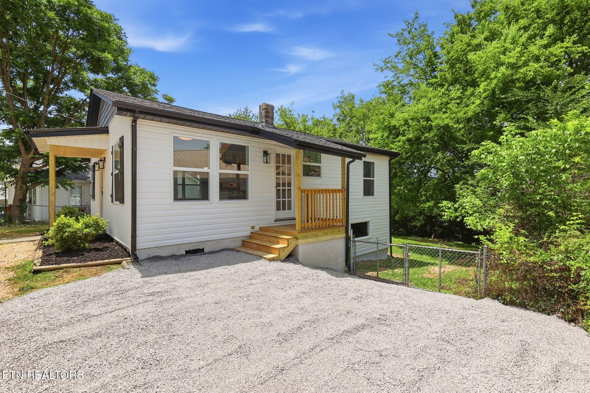 925 Cherokee Street Maryville TN 37804