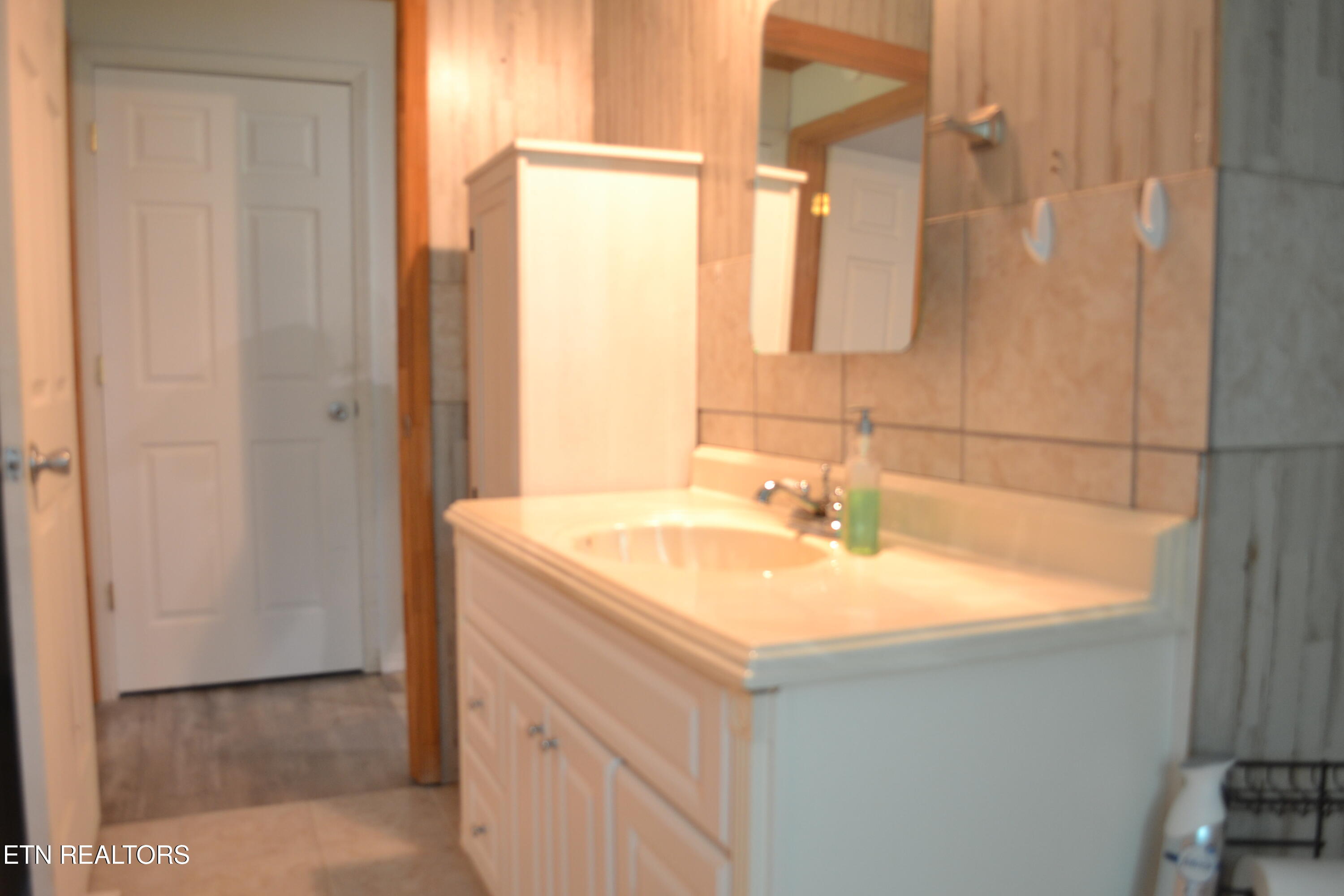 1505 Add Stafford Road Hilham TN 38568