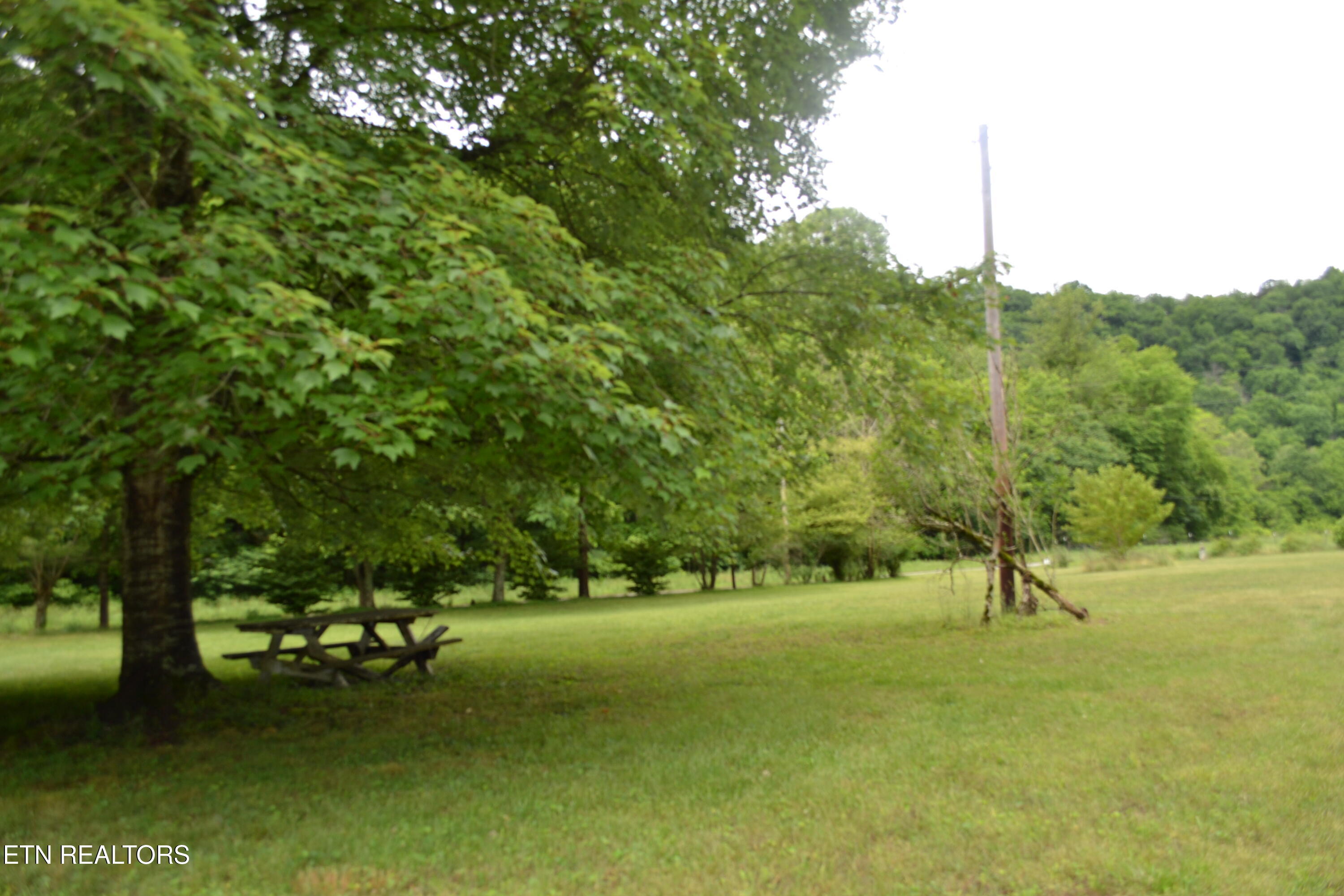 1505 Add Stafford Road Hilham TN 38568