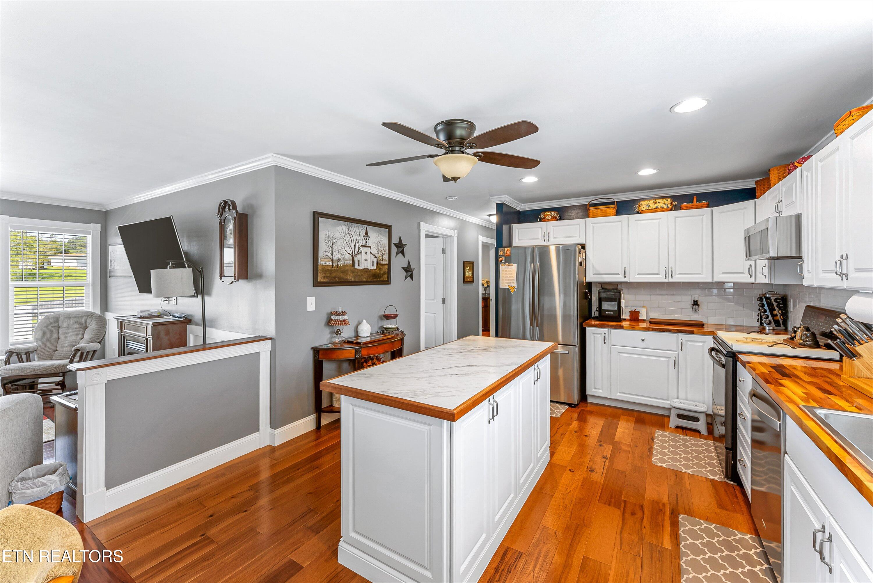 1142 S Gregory Valley Drive Sevierville TN 37876
