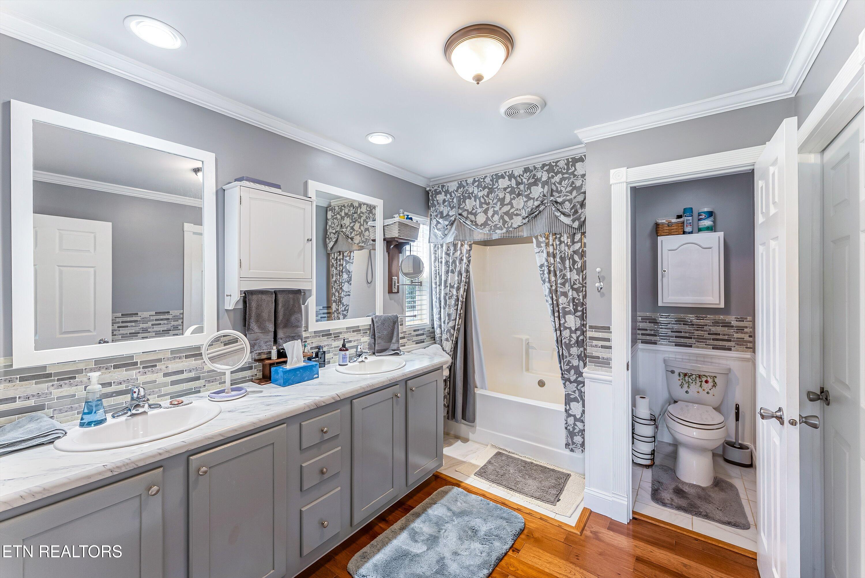 1142 S Gregory Valley Drive Sevierville TN 37876