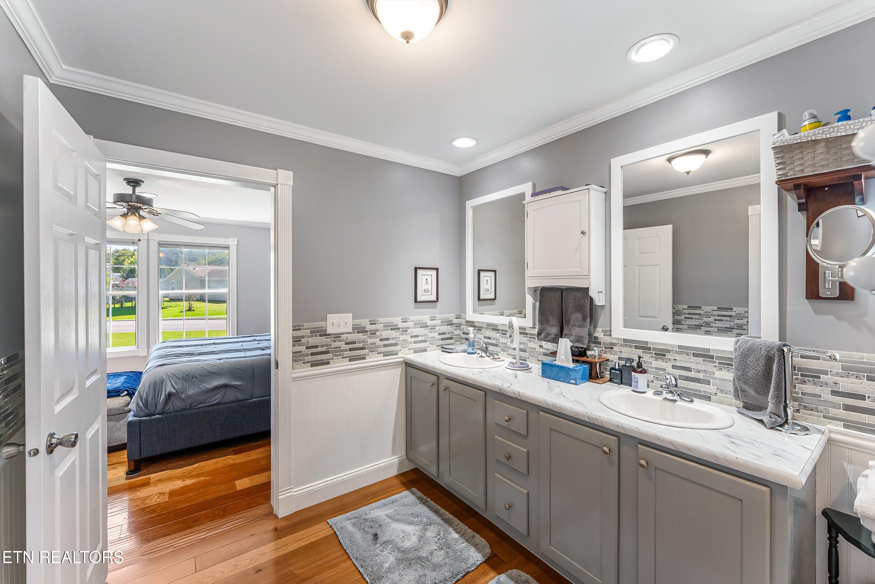 1142 S Gregory Valley Drive Sevierville TN 37876