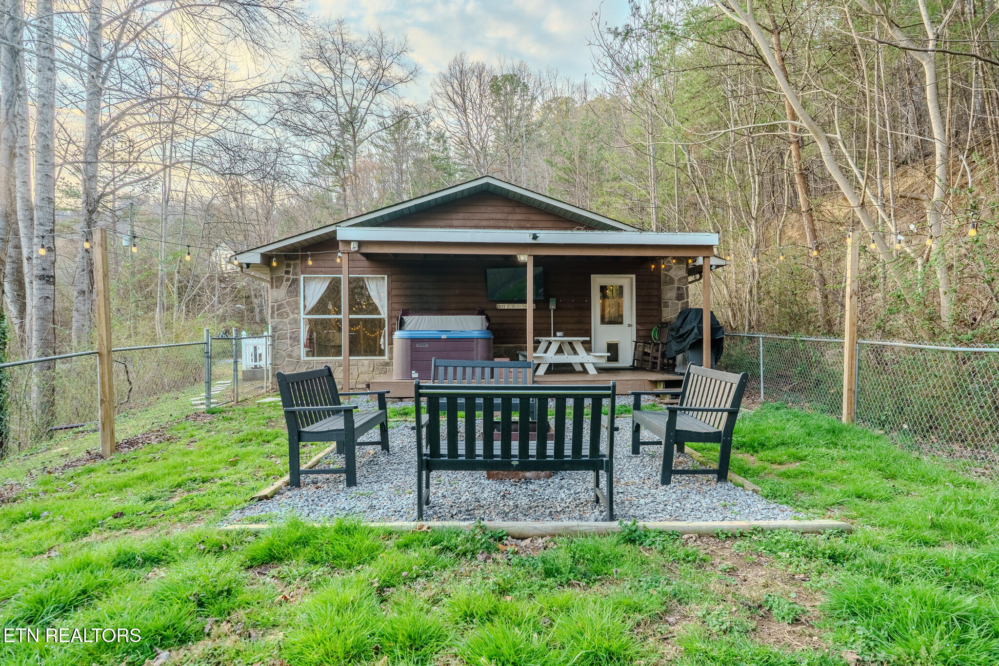 1430 Am King Way Sevierville TN 37876