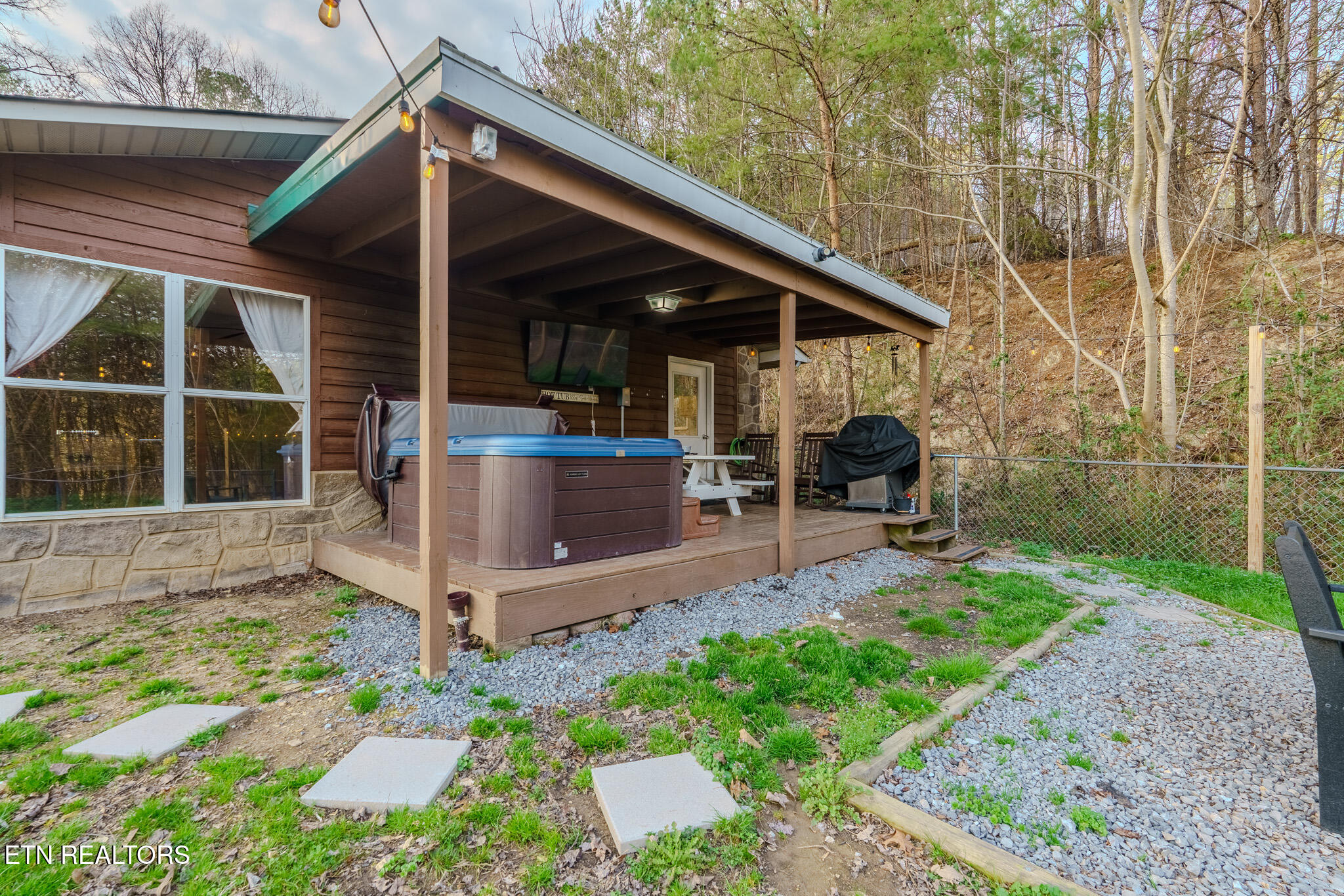1430 Am King Way Sevierville TN 37876