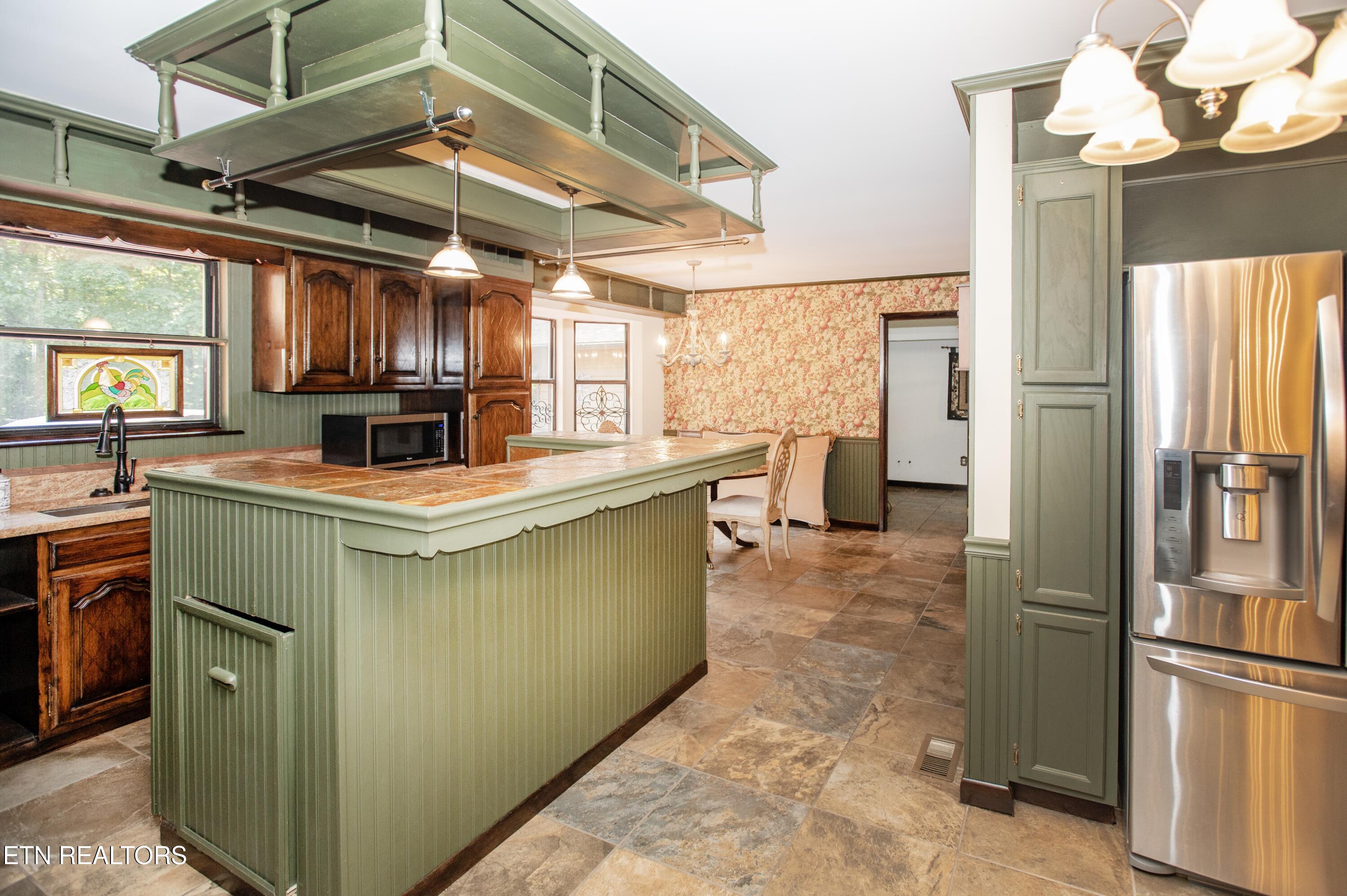 146 Lake Hills Drive Oak Ridge TN 37830