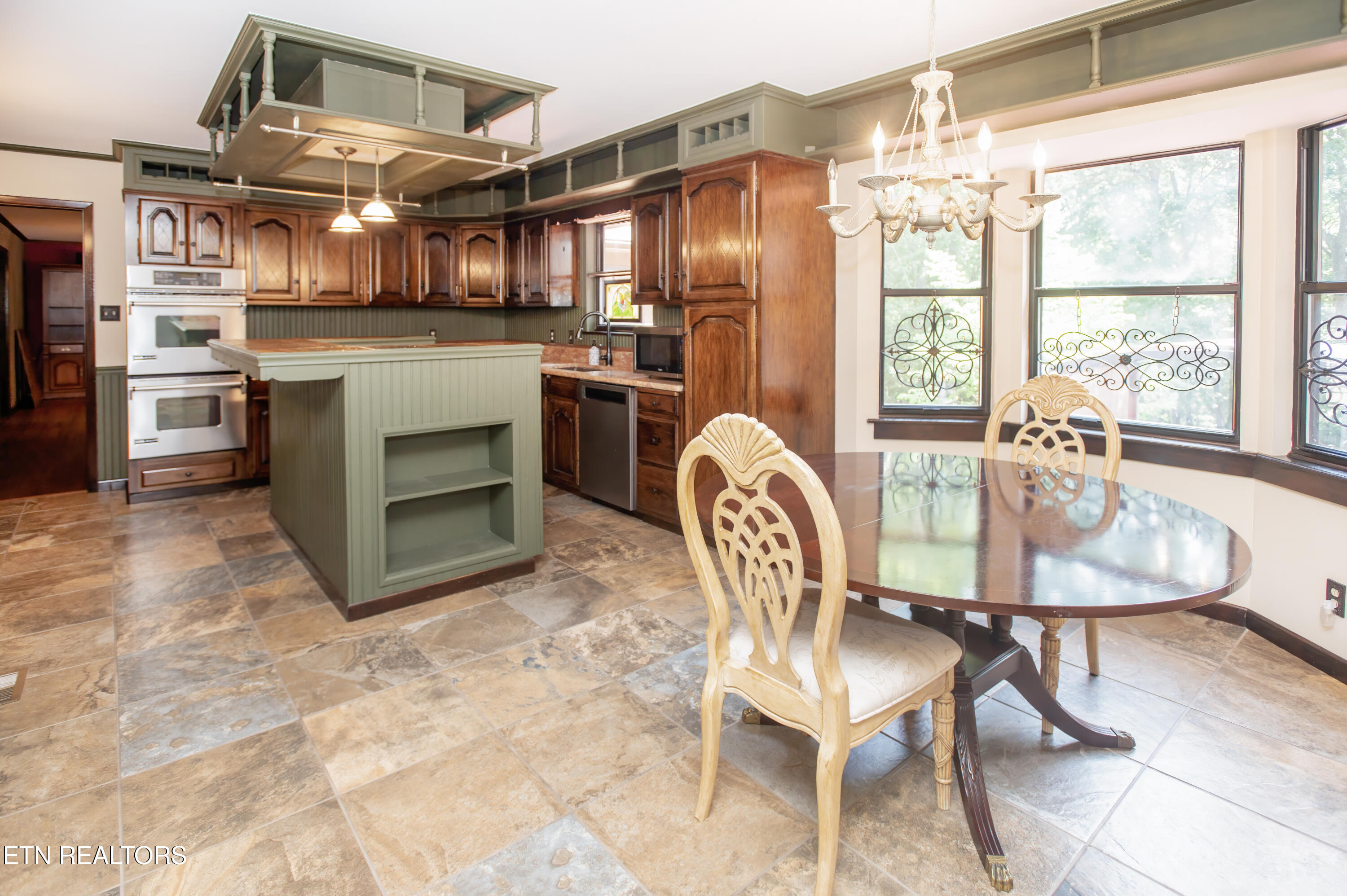 146 Lake Hills Drive Oak Ridge TN 37830
