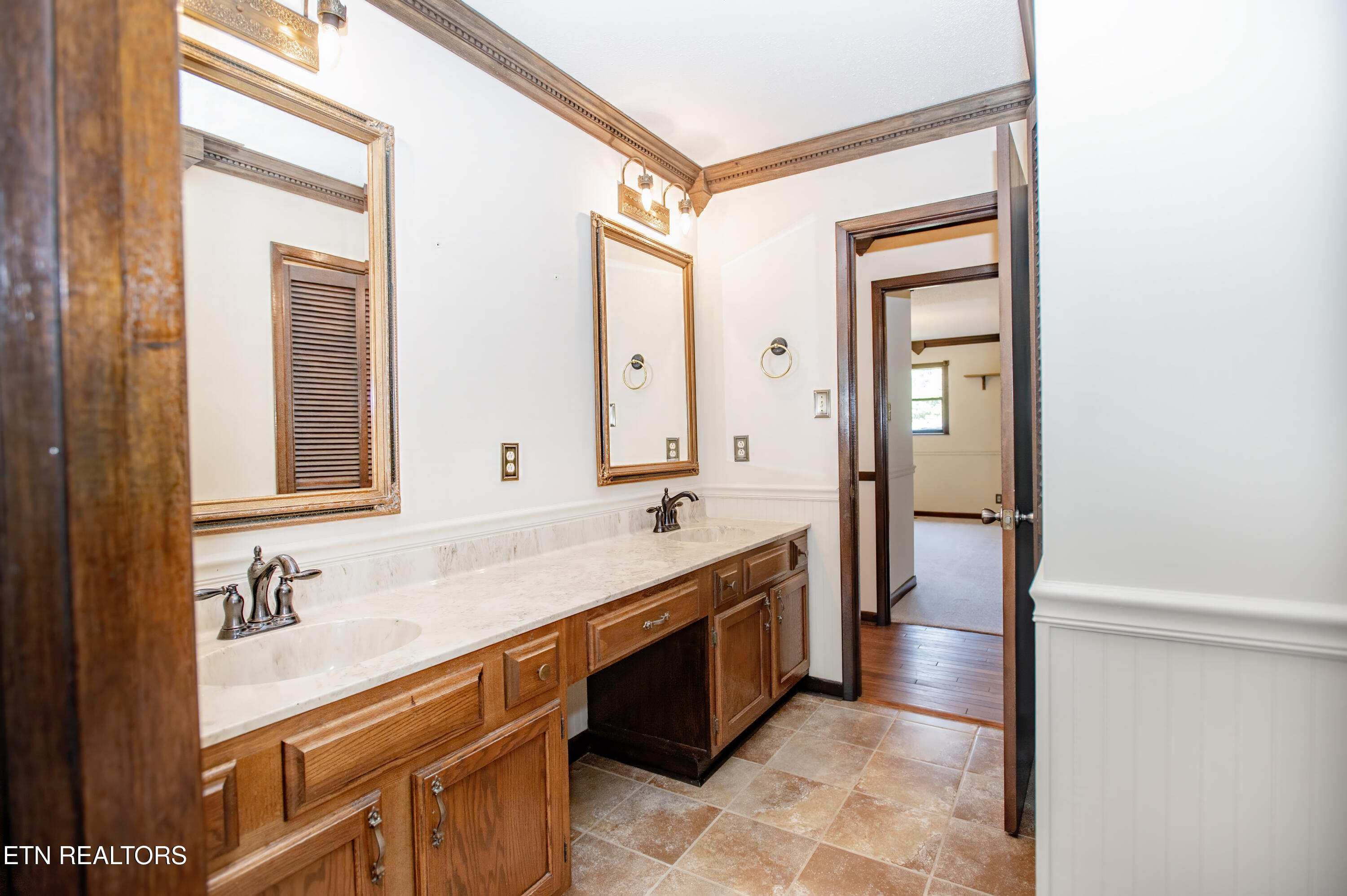 146 Lake Hills Drive Oak Ridge TN 37830