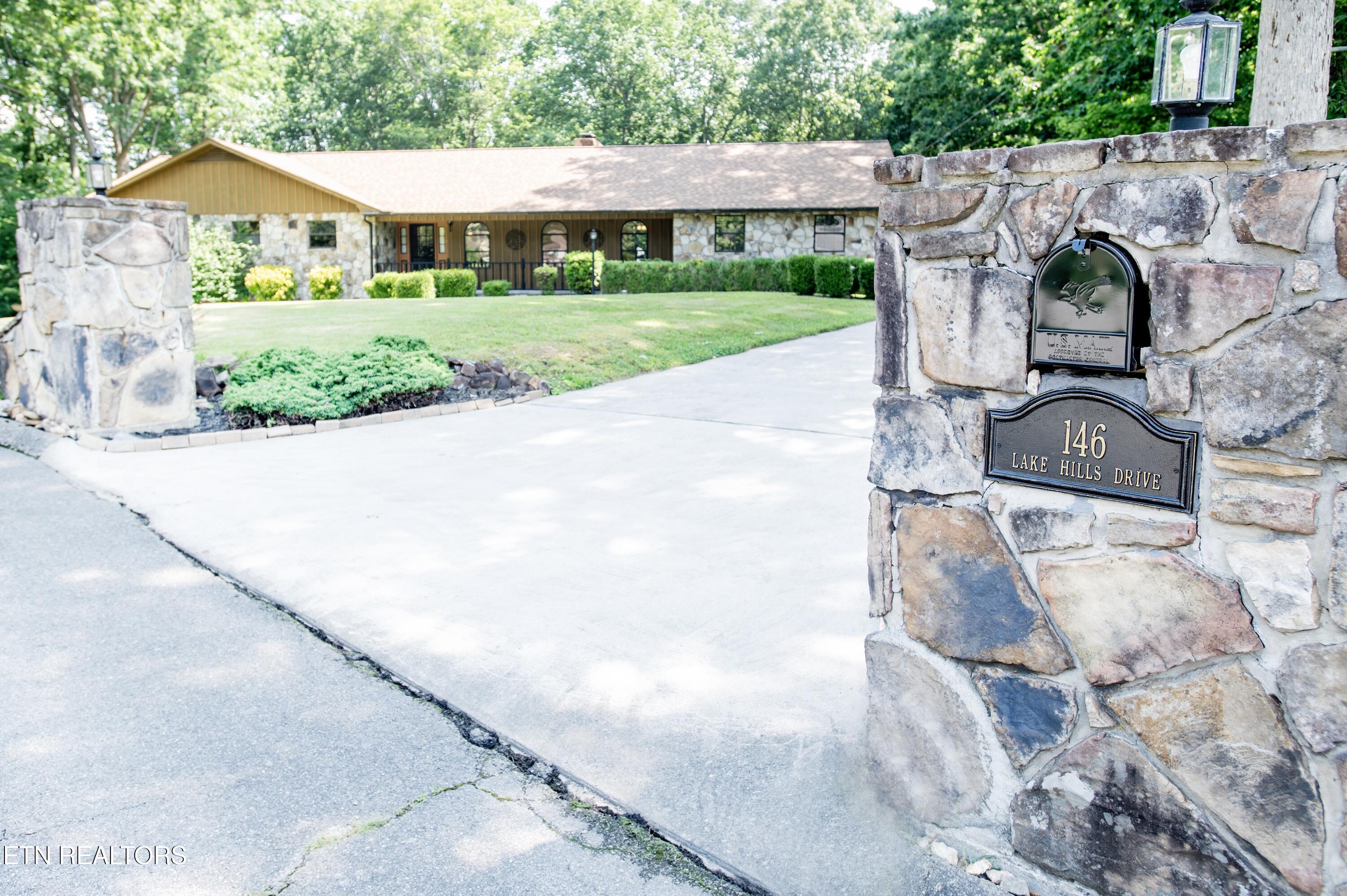 146 Lake Hills Drive Oak Ridge TN 37830