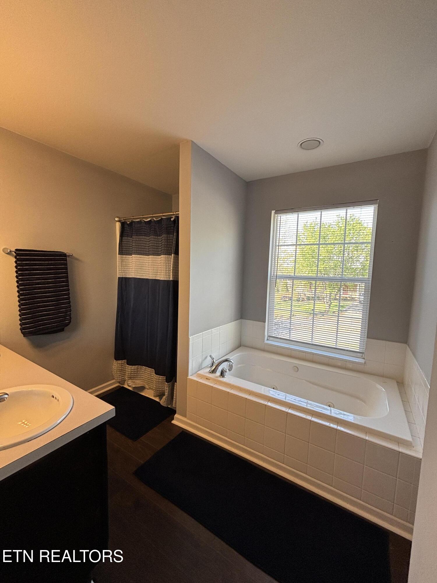 265 Oakwood Estates Drive Lenoir City TN 37772