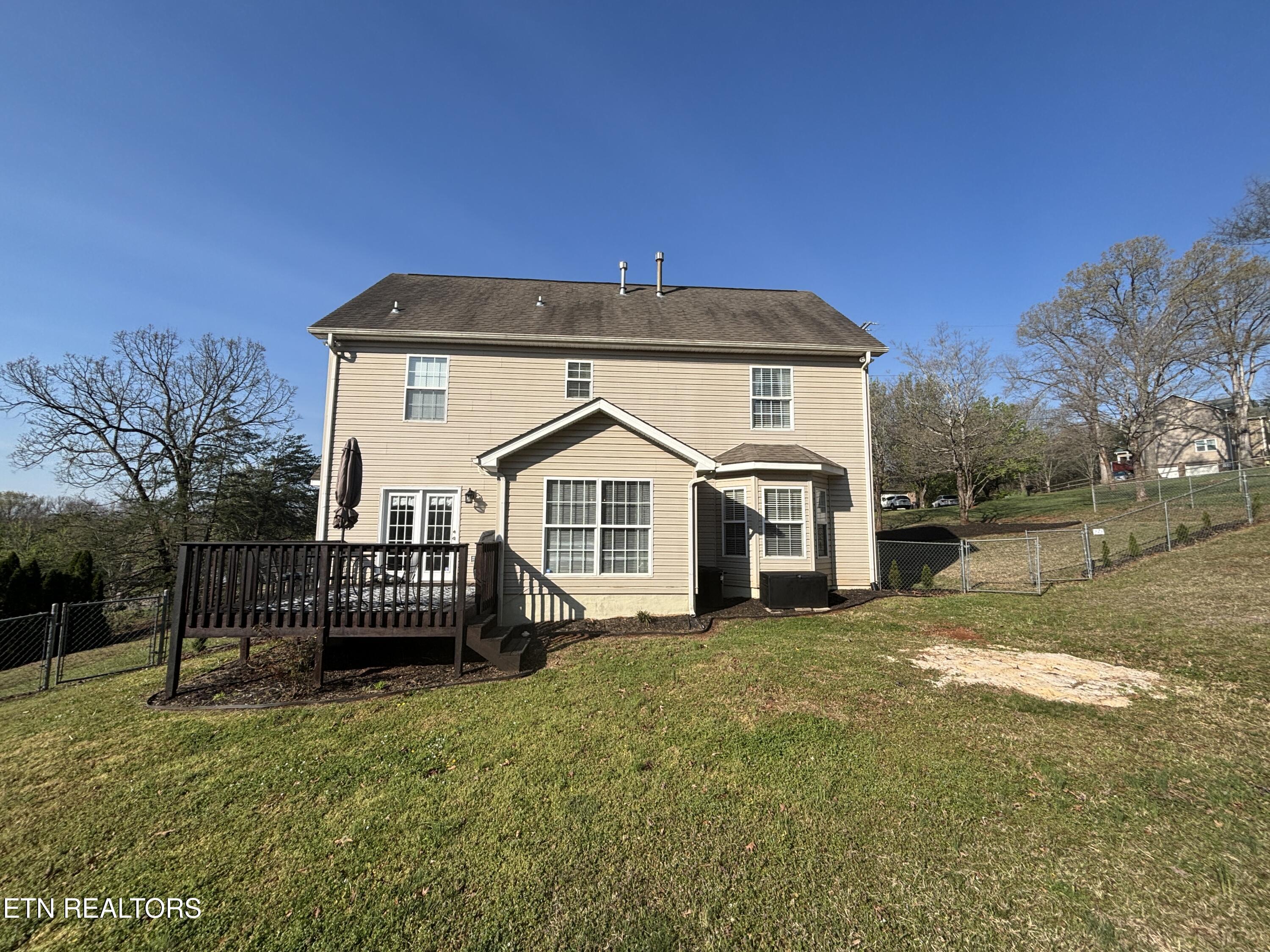 265 Oakwood Estates Drive Lenoir City TN 37772