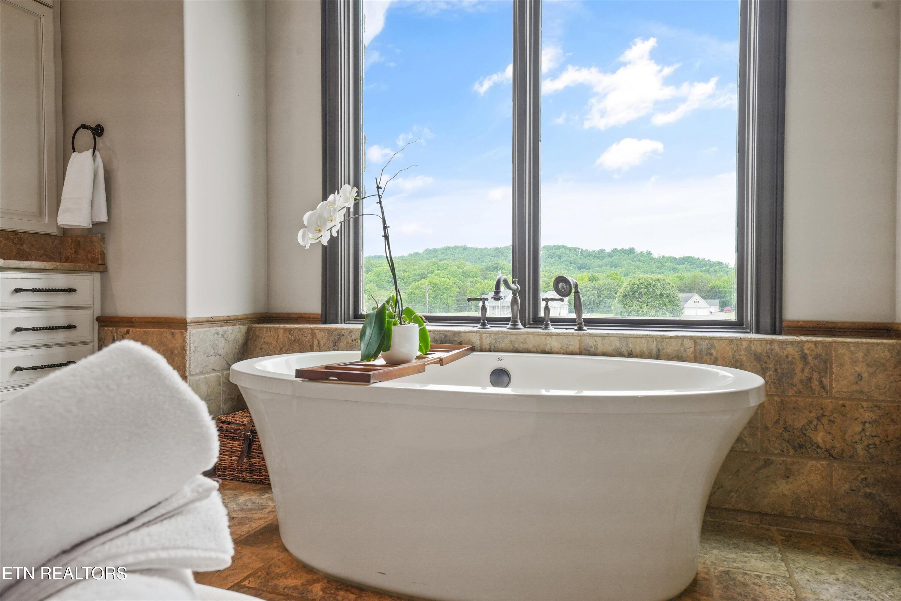 6824 Hickory Creek Road Lenoir City TN 37771