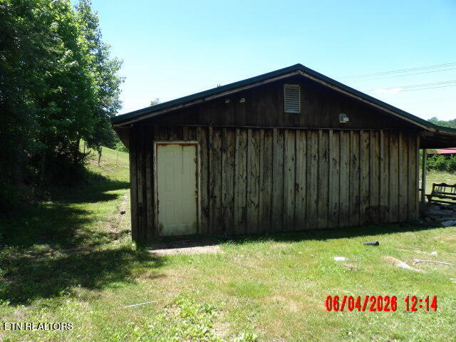 5292 White Oak Road Duff TN 37729