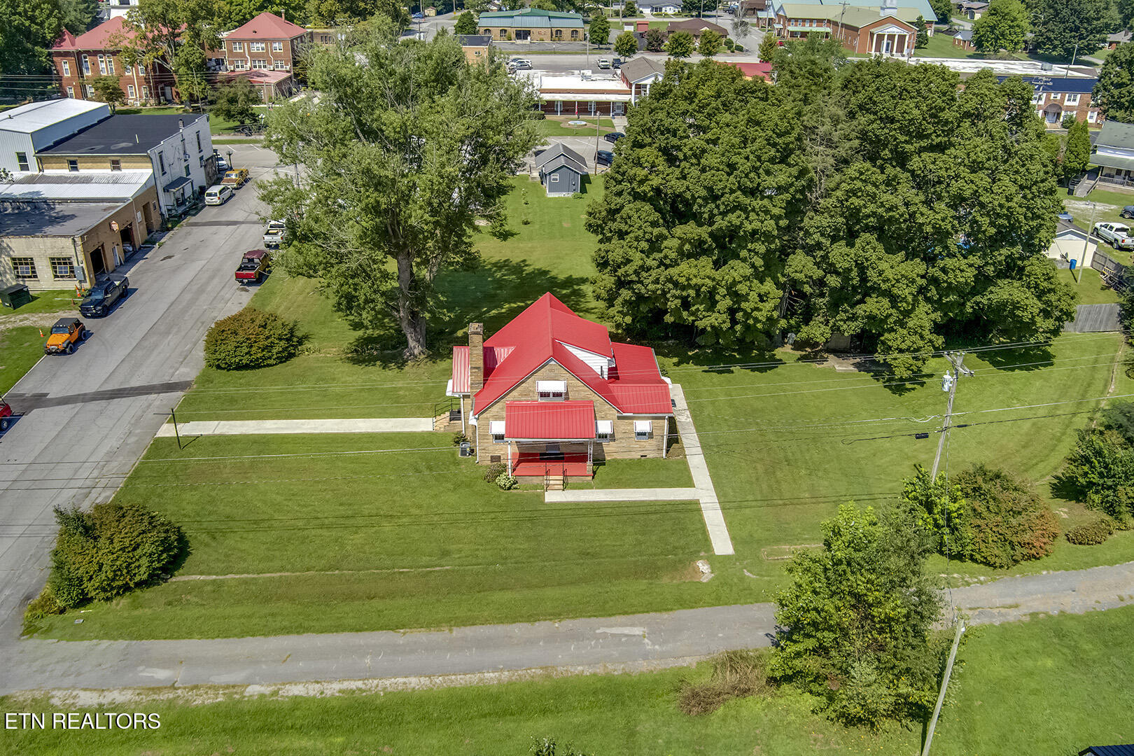 522 Court Street Wartburg TN 37887