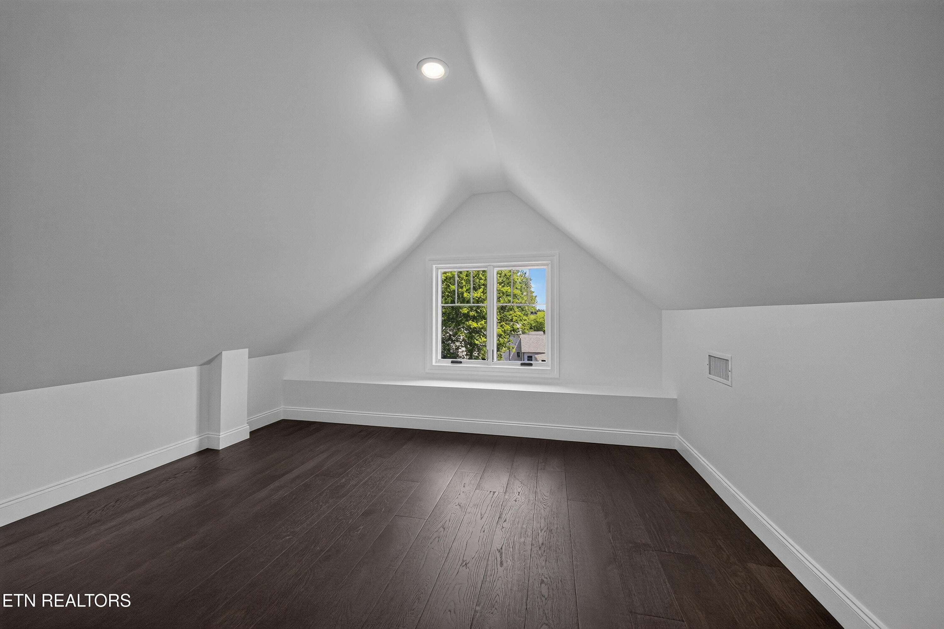 1521 Cherokee Boulevard Knoxville TN 37919