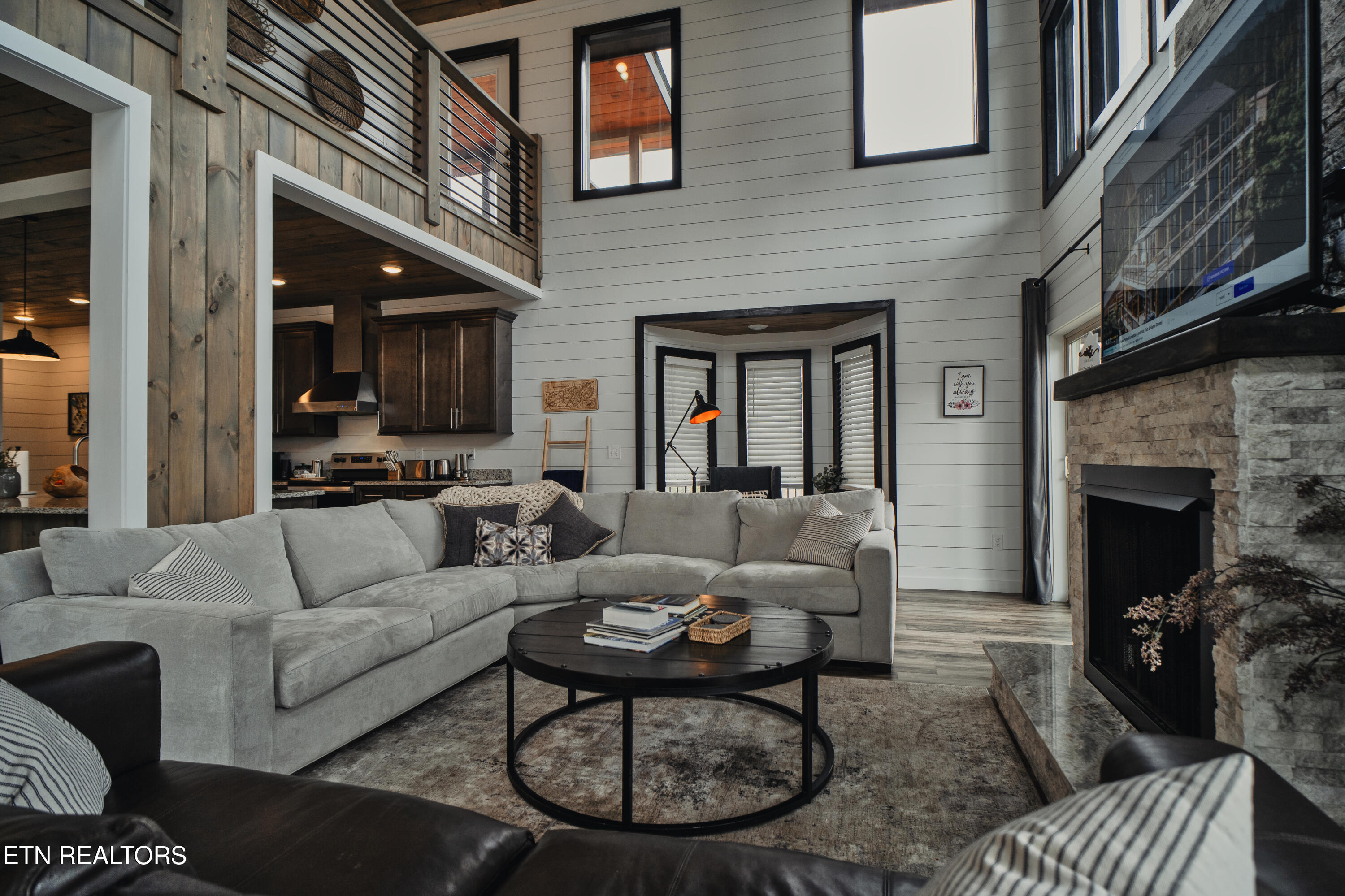 633 Pinecrest Drive Gatlinburg TN 37738