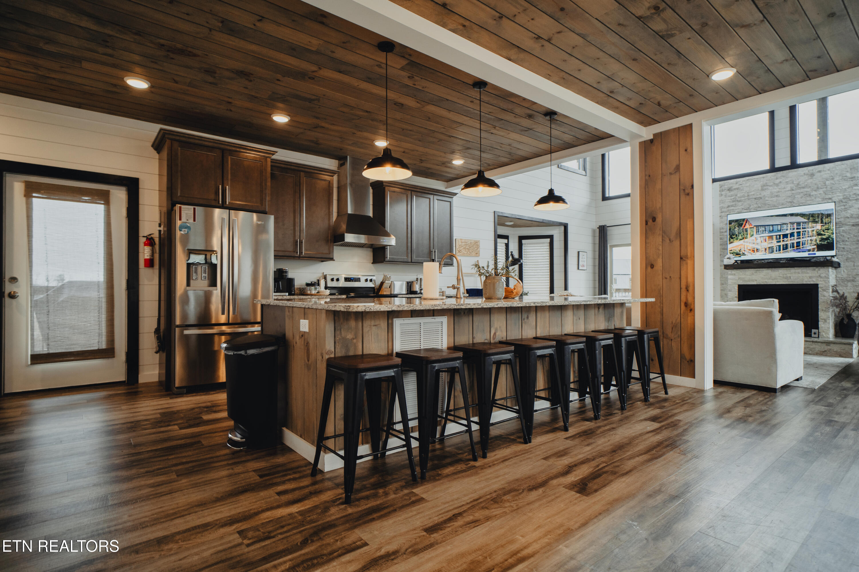 633 Pinecrest Drive Gatlinburg TN 37738