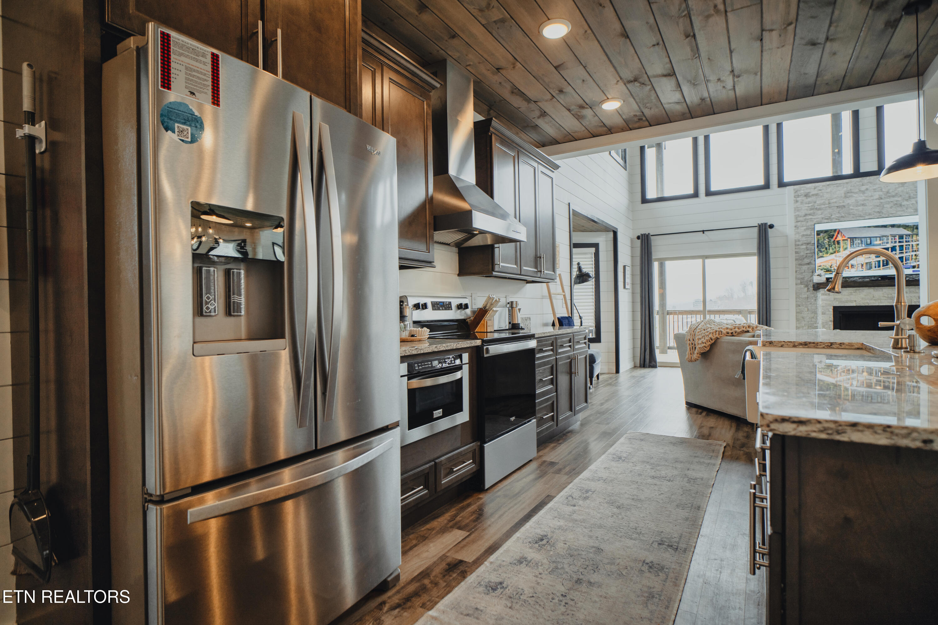 633 Pinecrest Drive Gatlinburg TN 37738