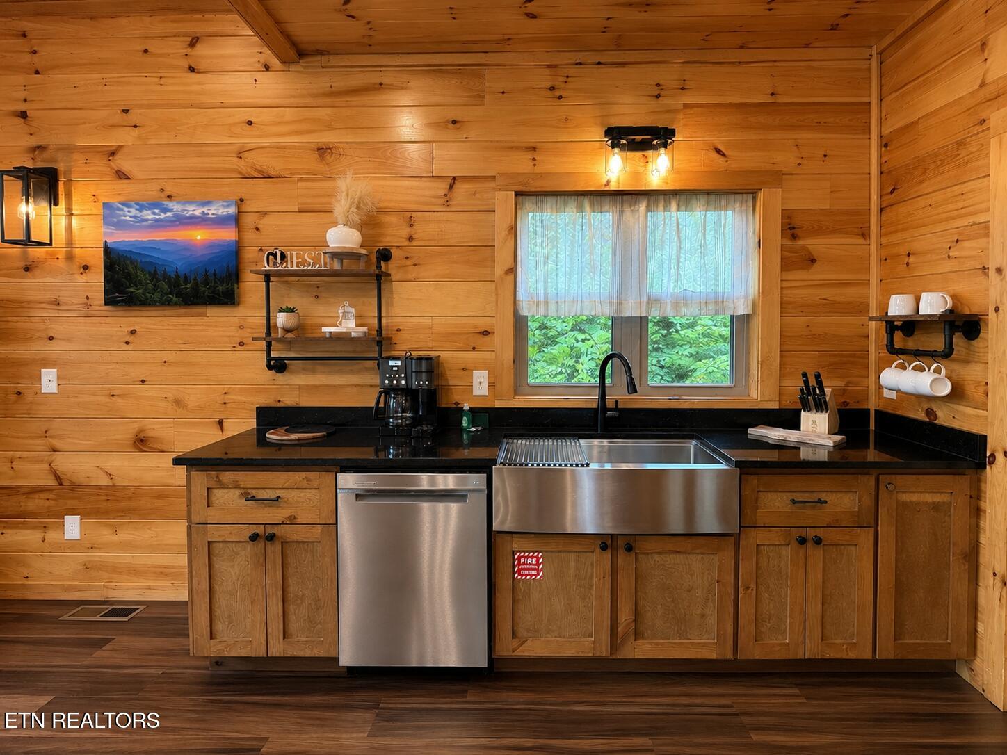 856 & 862 Crest View Drive Gatlinburg TN 37738