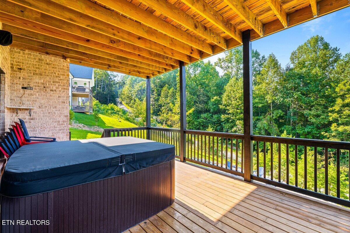 133 Pool Drive Lafollette TN 37766