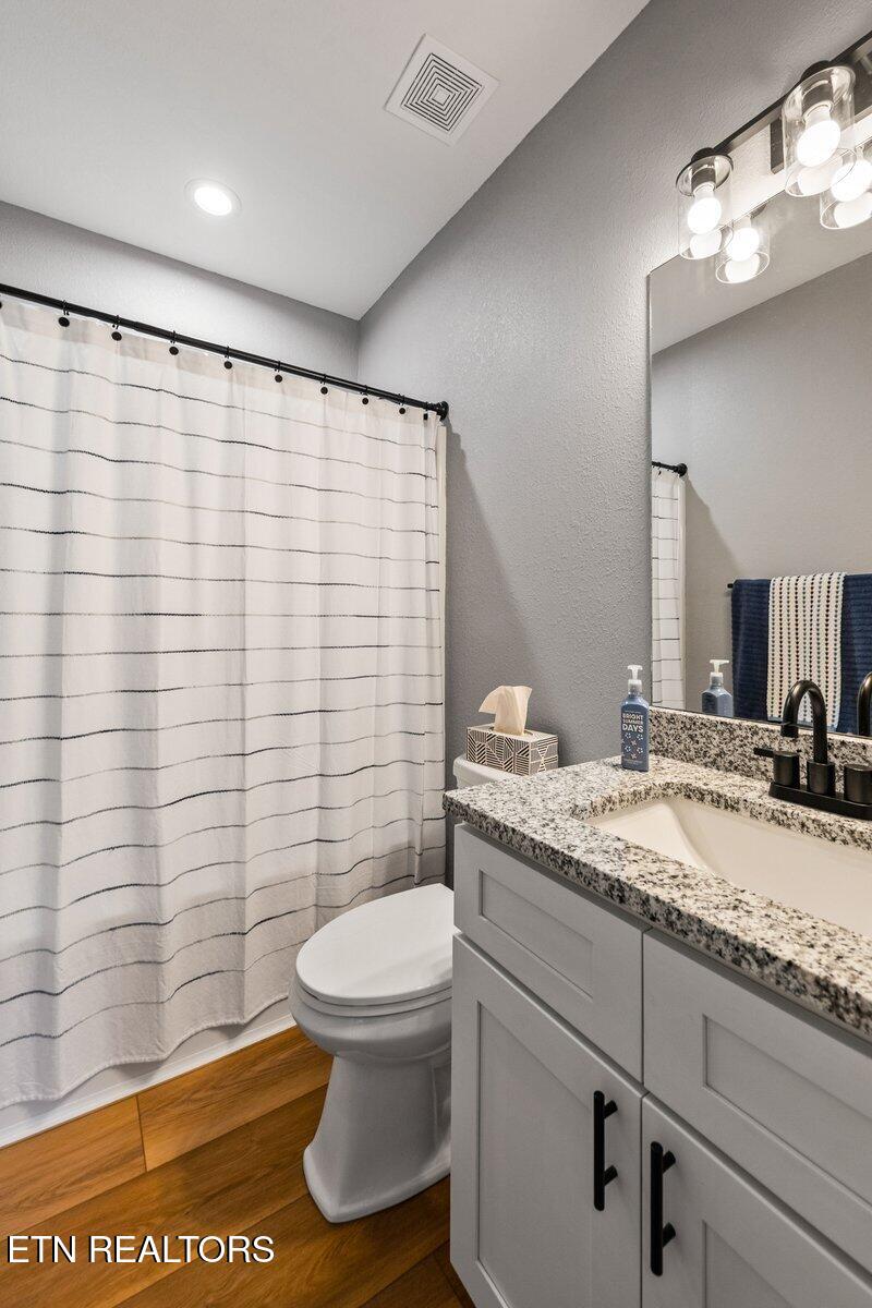 133 Pool Drive Lafollette TN 37766