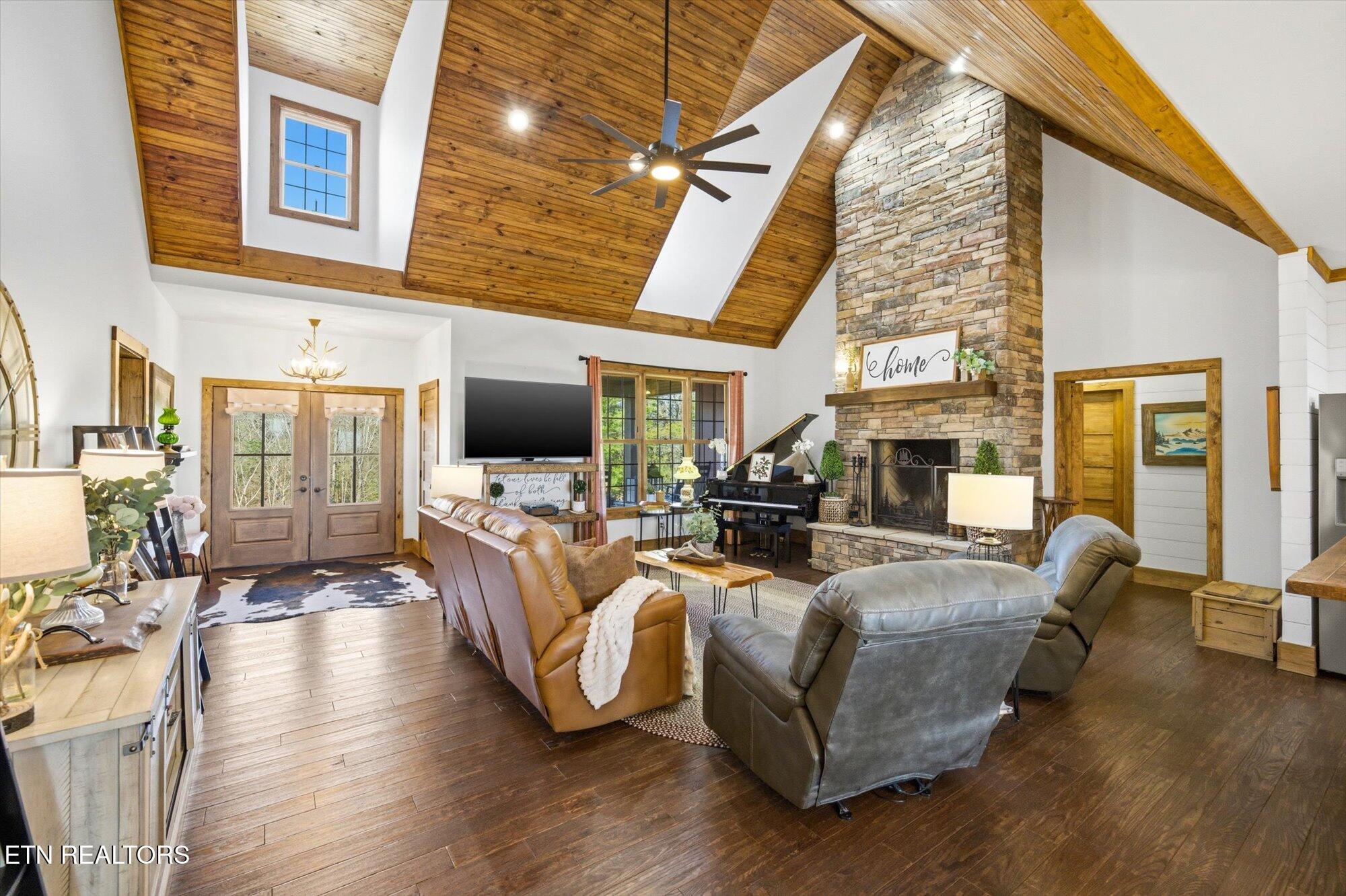201 Reserve Point Kingston TN 37763