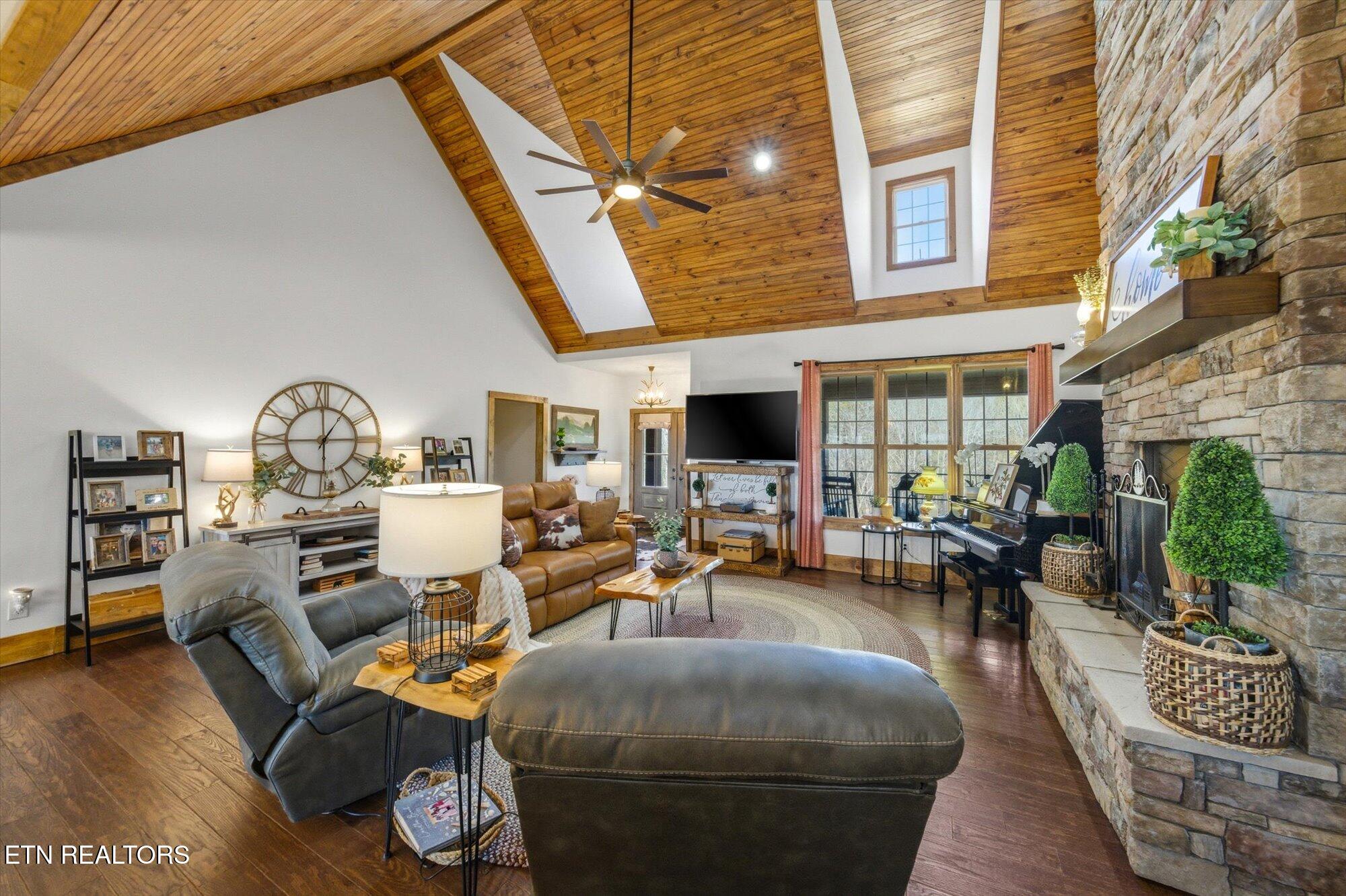201 Reserve Point Kingston TN 37763