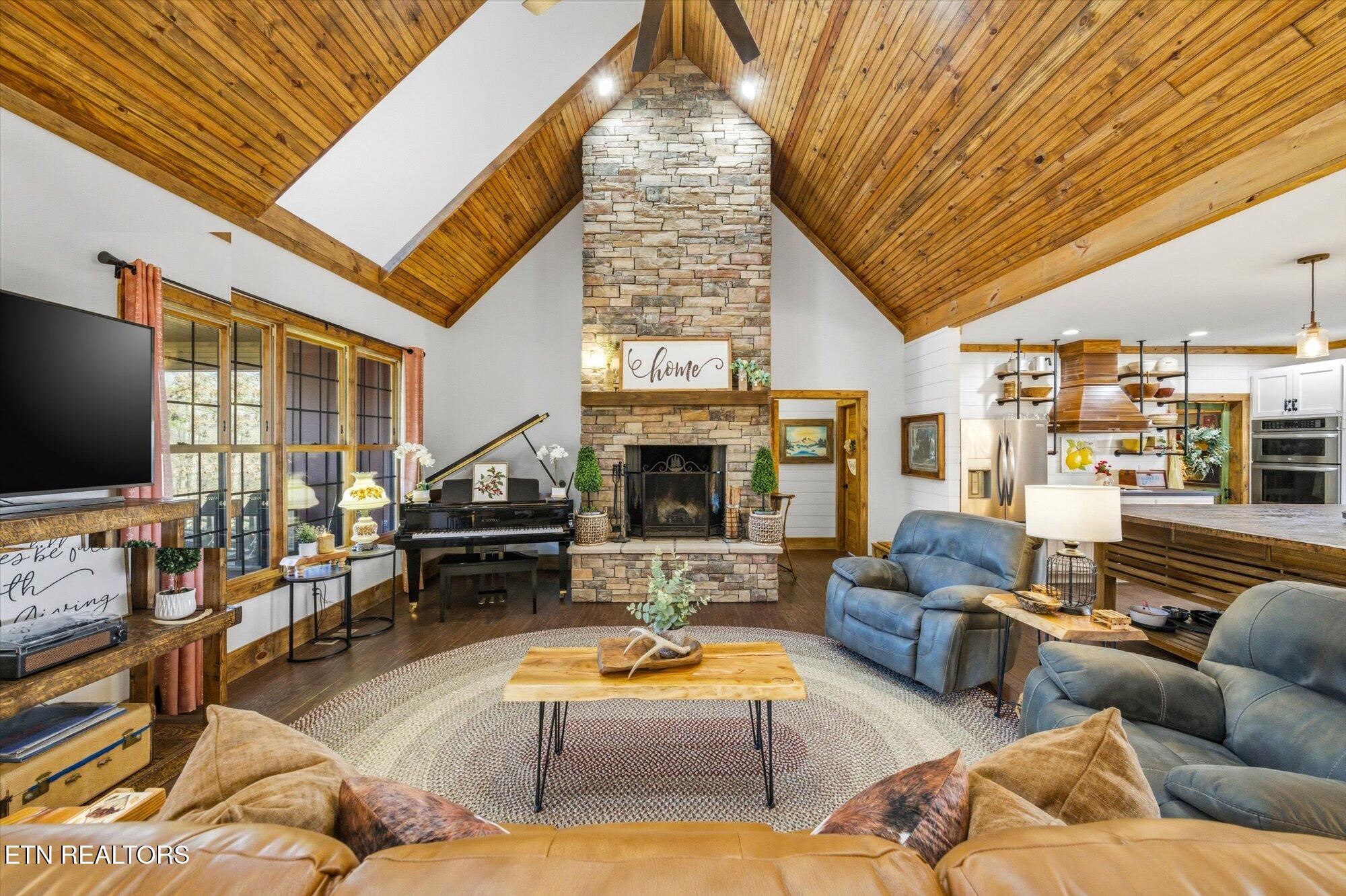 201 Reserve Point Kingston TN 37763