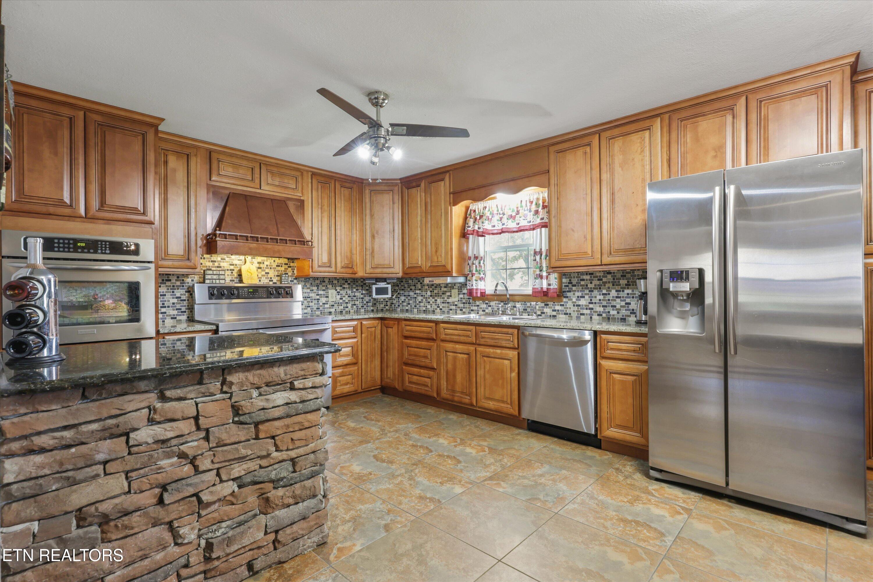 18165 E Highway 11 Lenoir City TN 37772