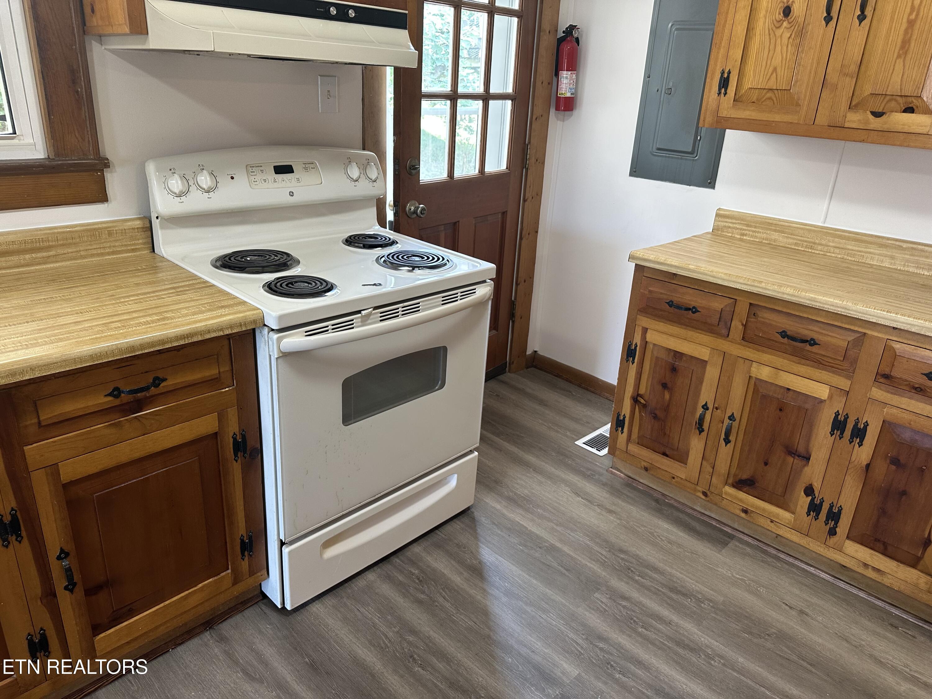 517 E Central Avenue Lafollette TN 37766