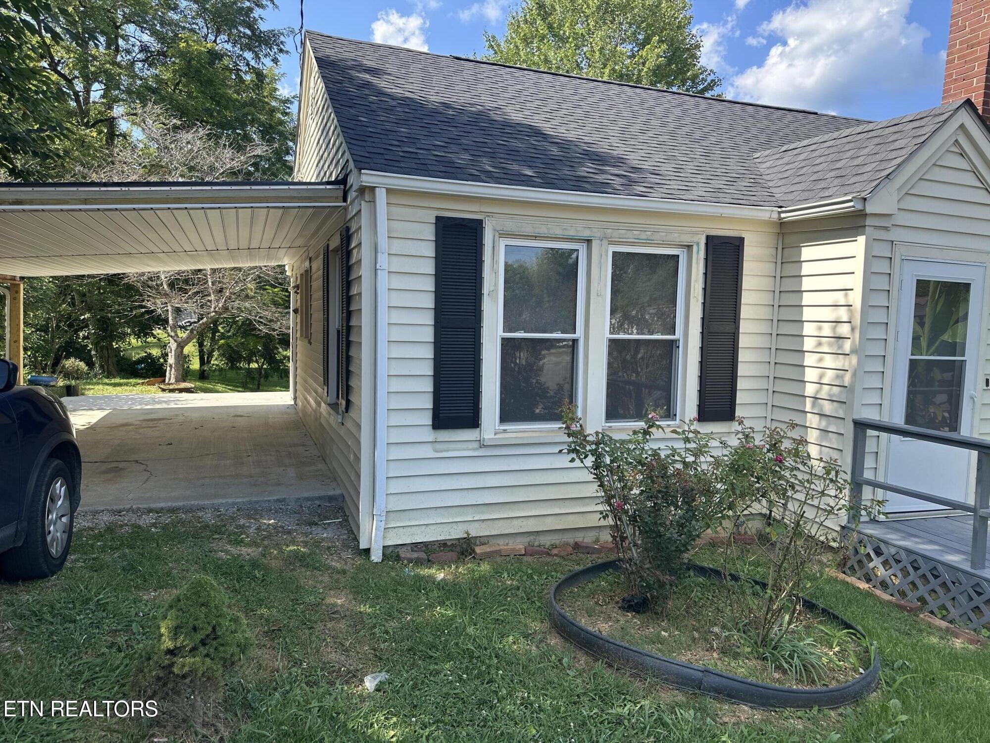 517 E Central Avenue Lafollette TN 37766