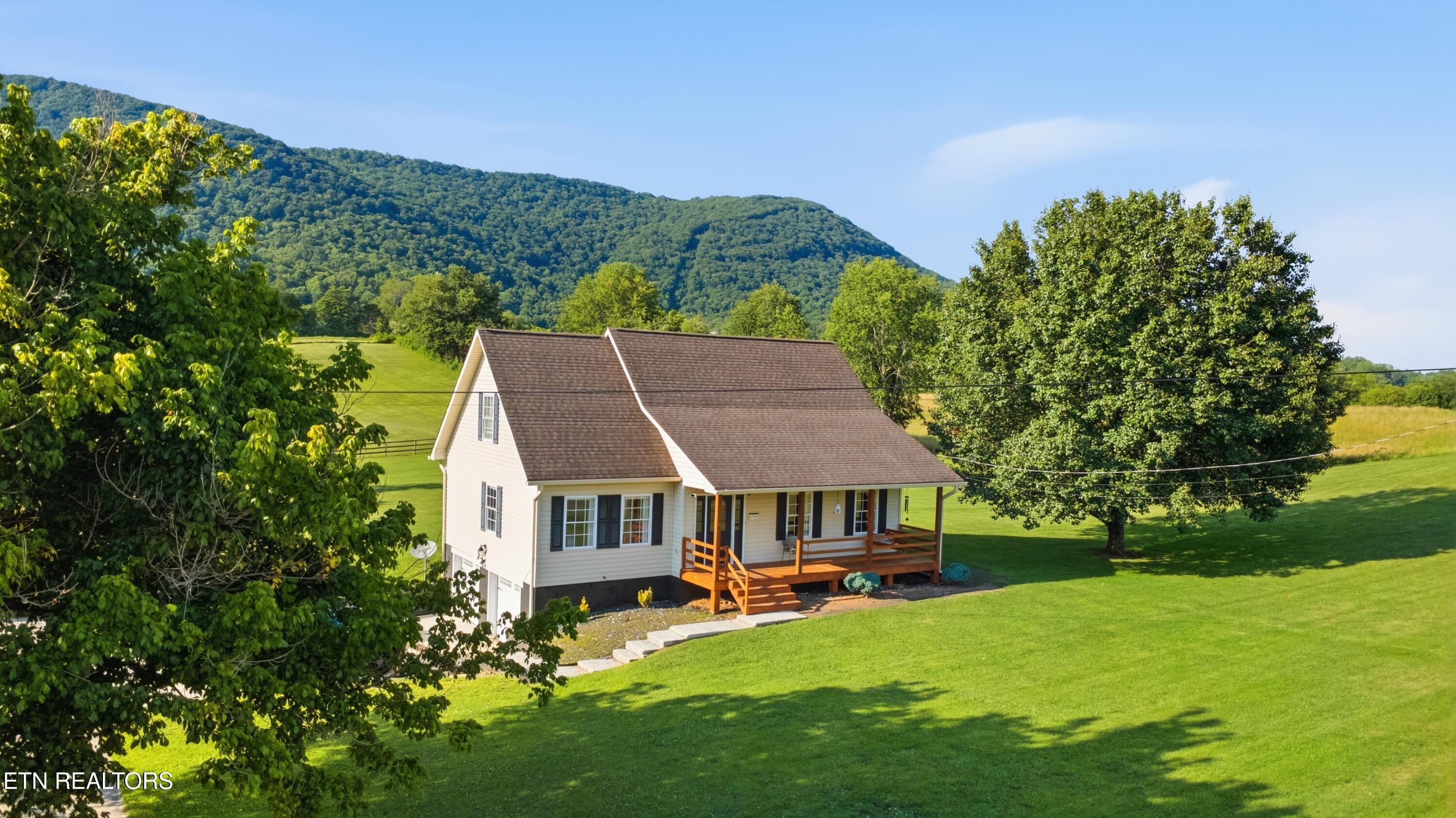 4784 Old Highway 63 Speedwell TN 37870