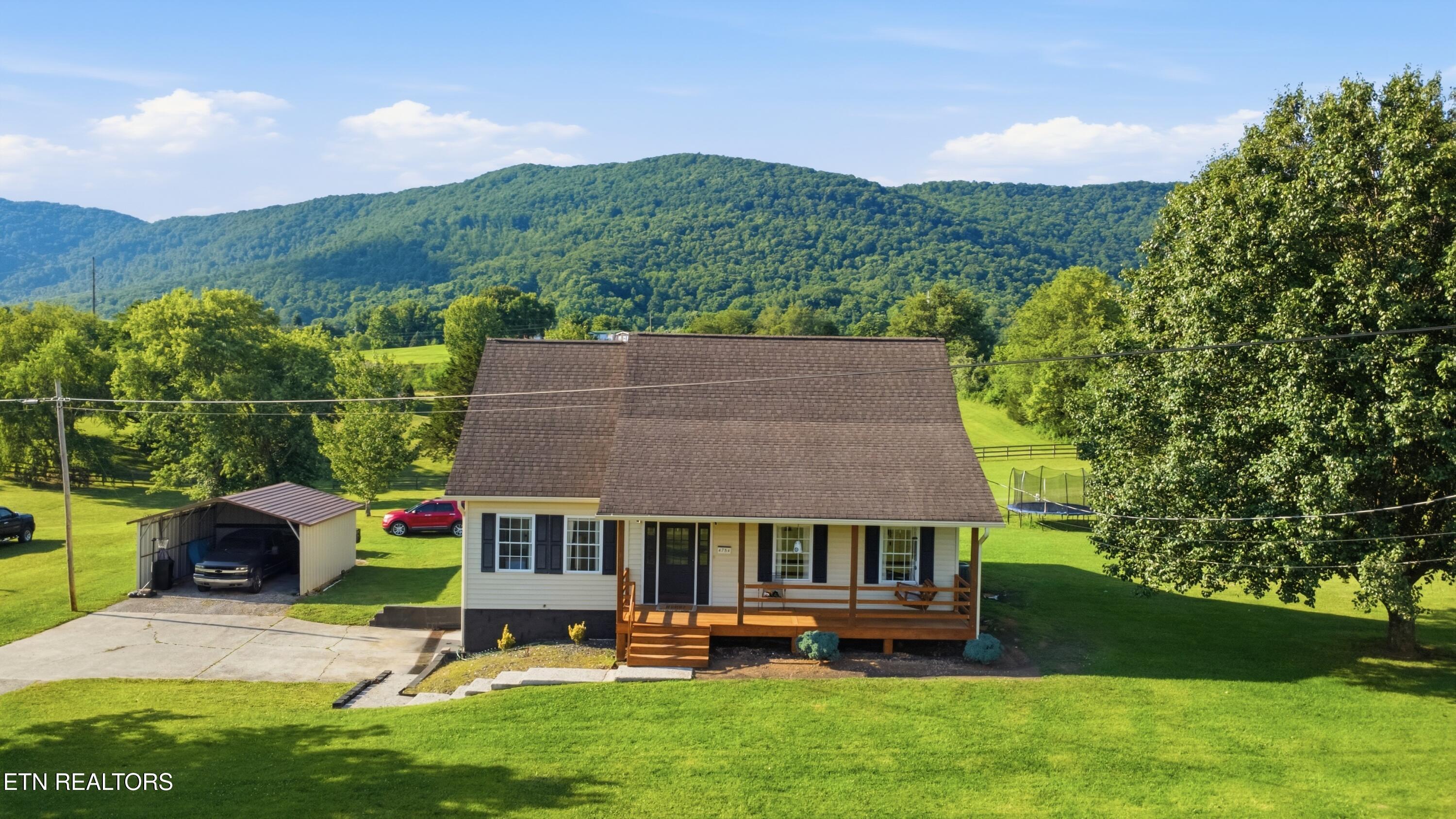 4784 Old Highway 63 Speedwell TN 37870