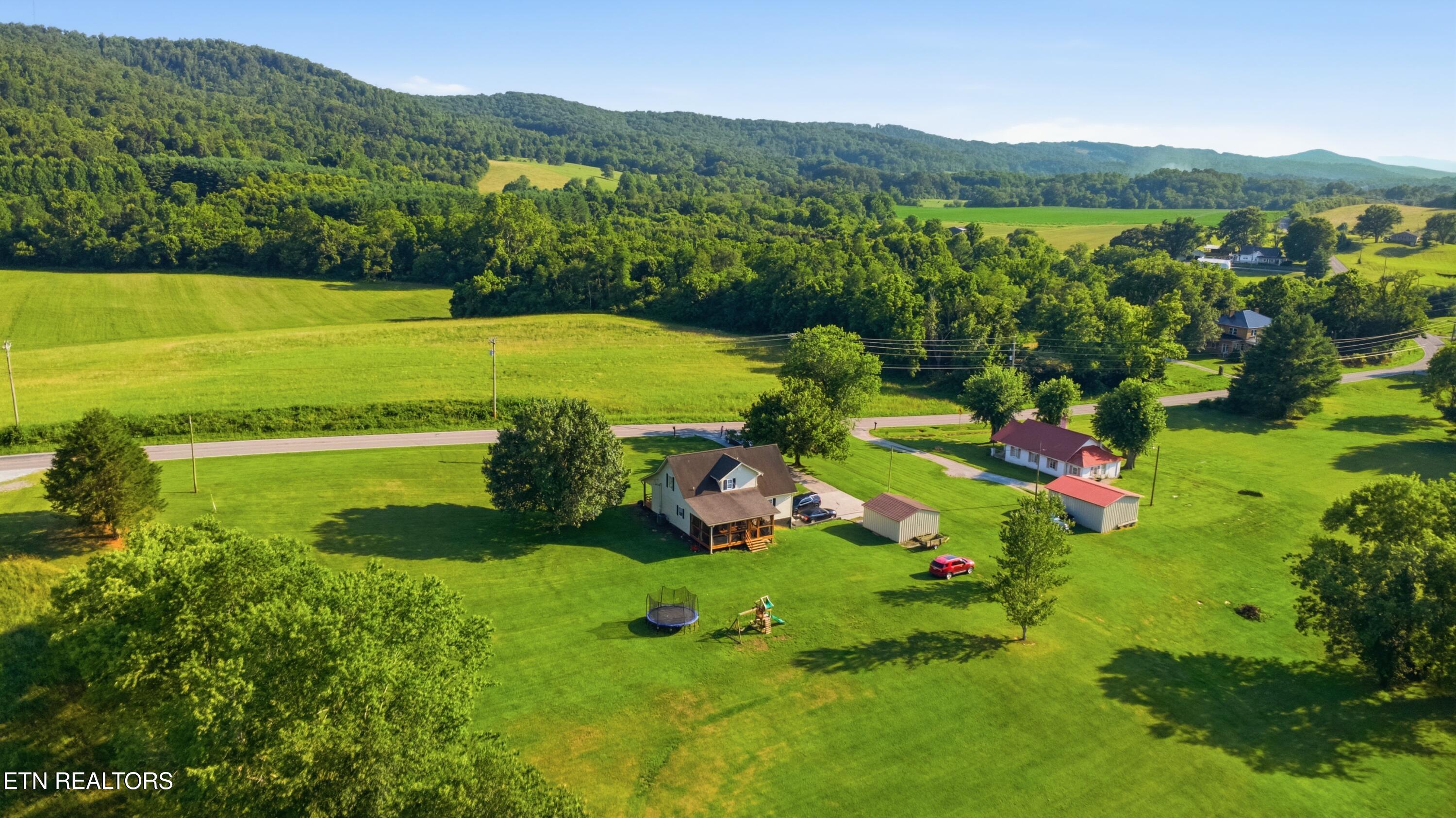 4784 Old Highway 63 Speedwell TN 37870