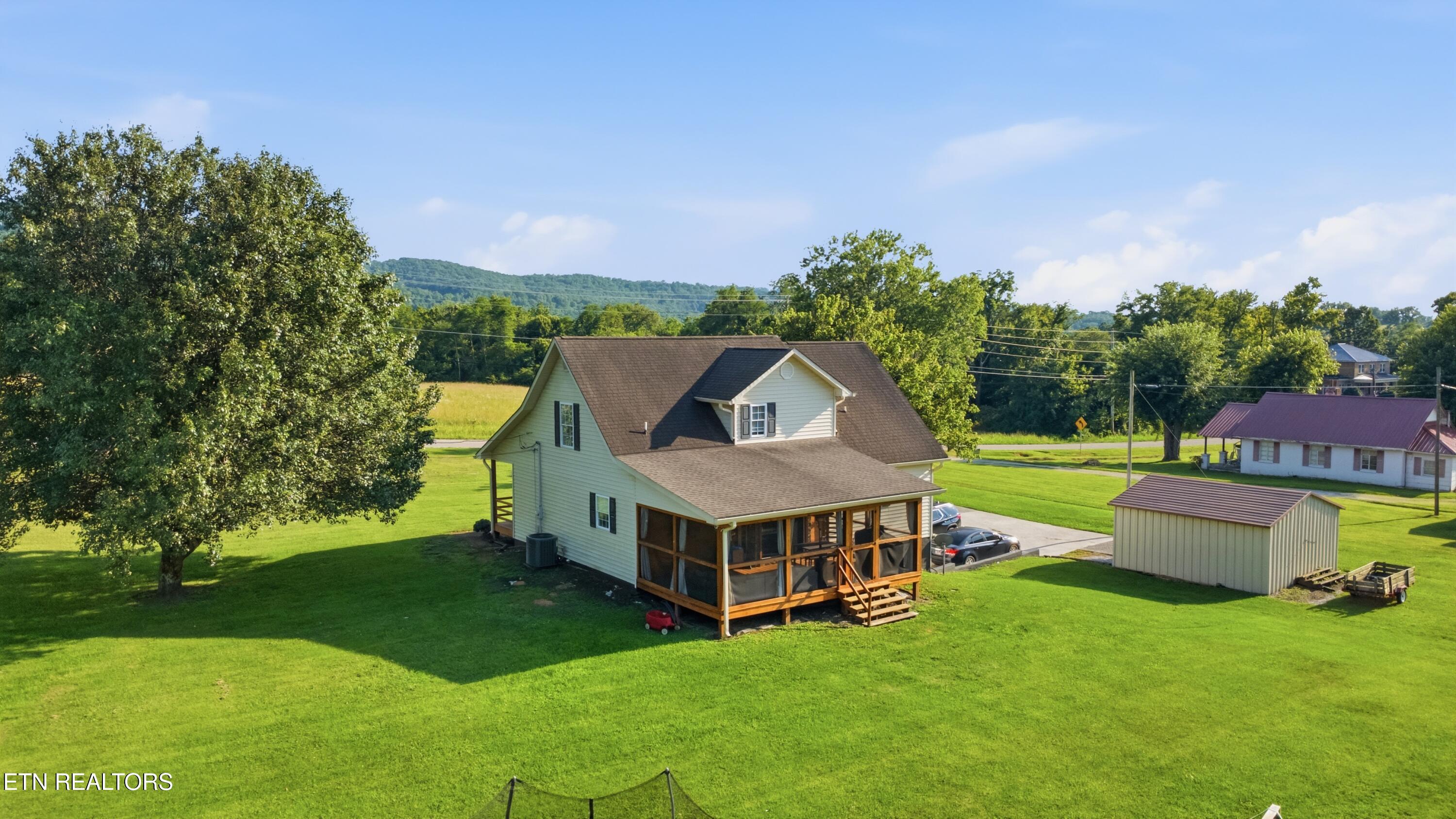 4784 Old Highway 63 Speedwell TN 37870