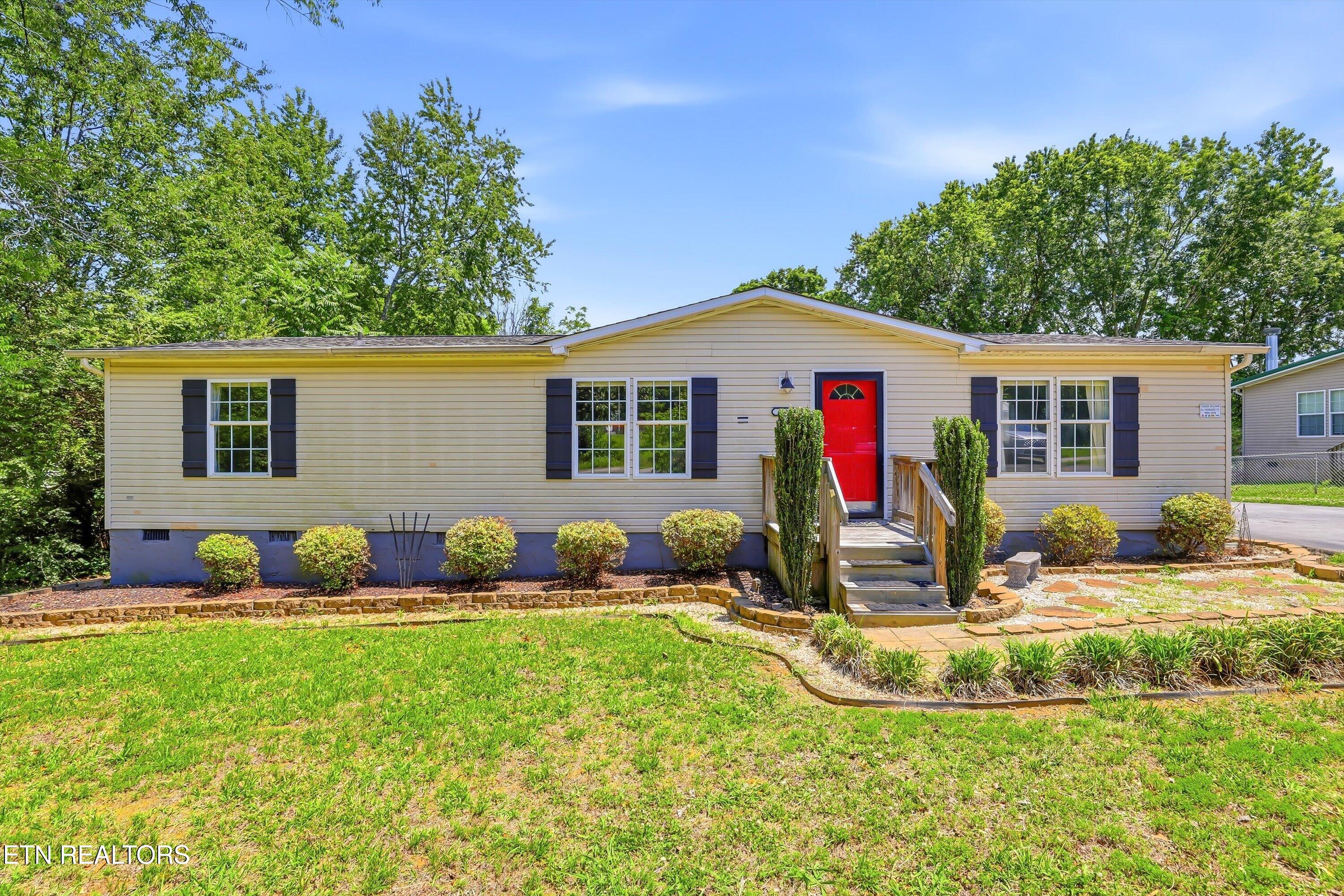 709 S Farnum Street Friendsville TN 37737