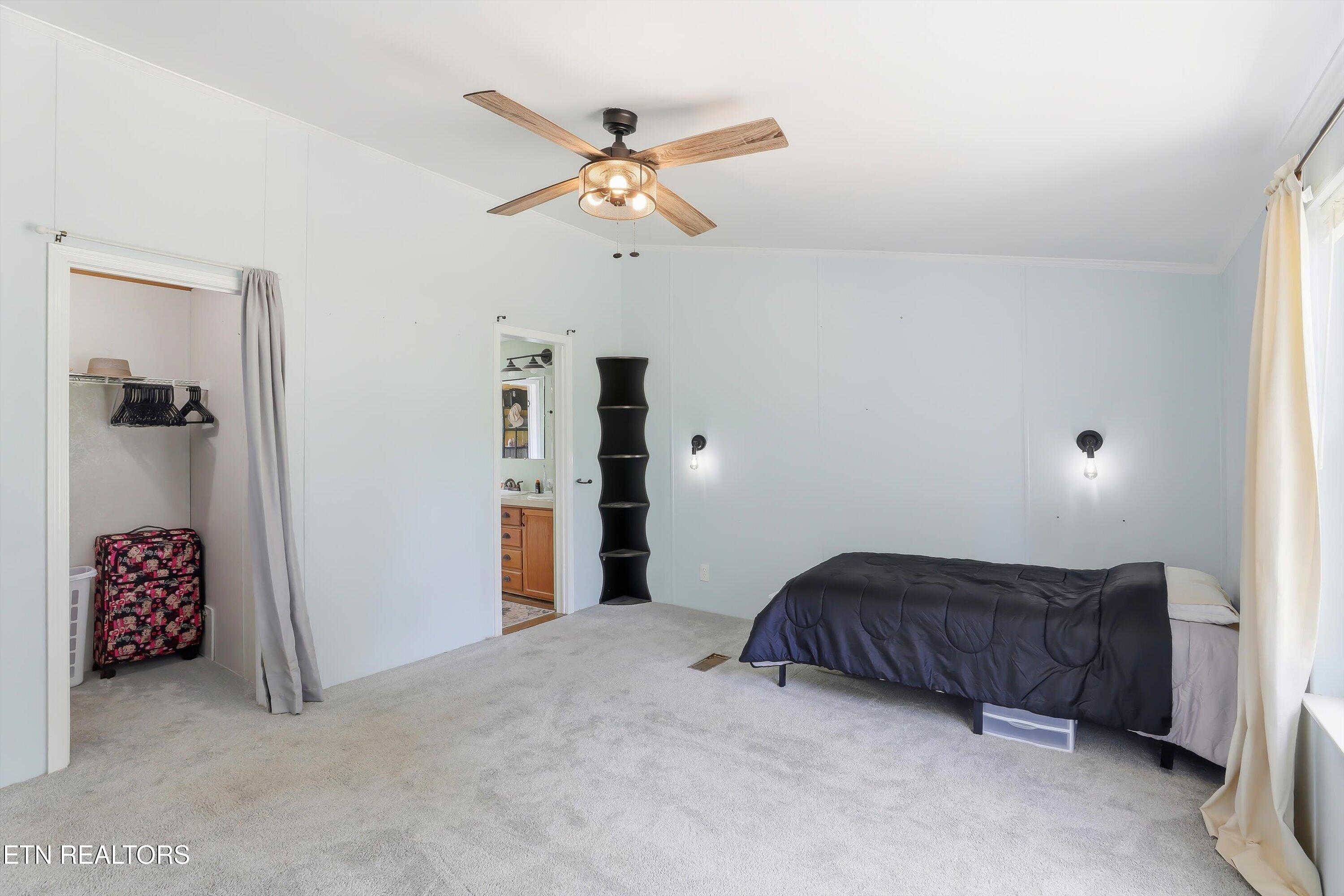 709 S Farnum Street Friendsville TN 37737