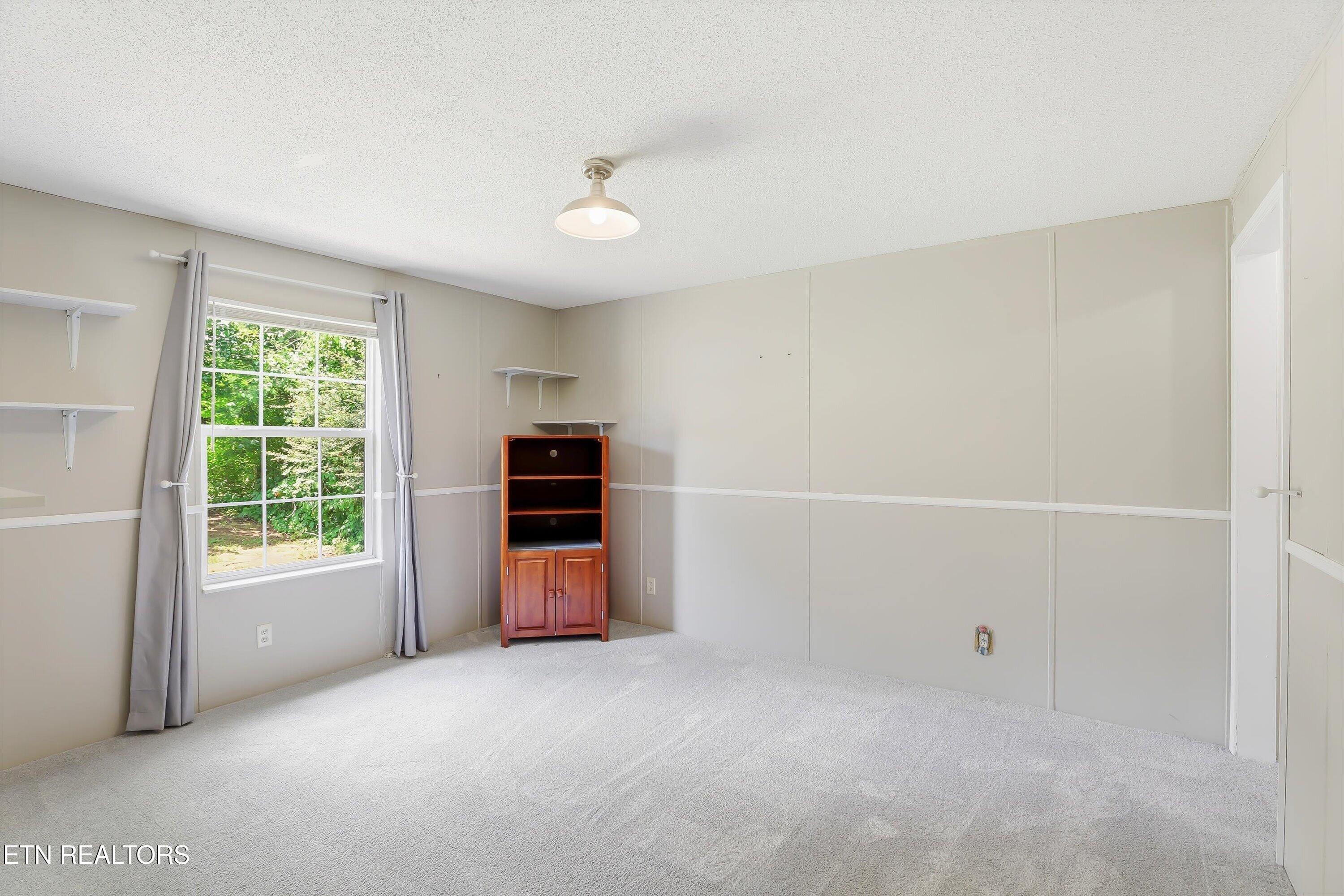 709 S Farnum Street Friendsville TN 37737