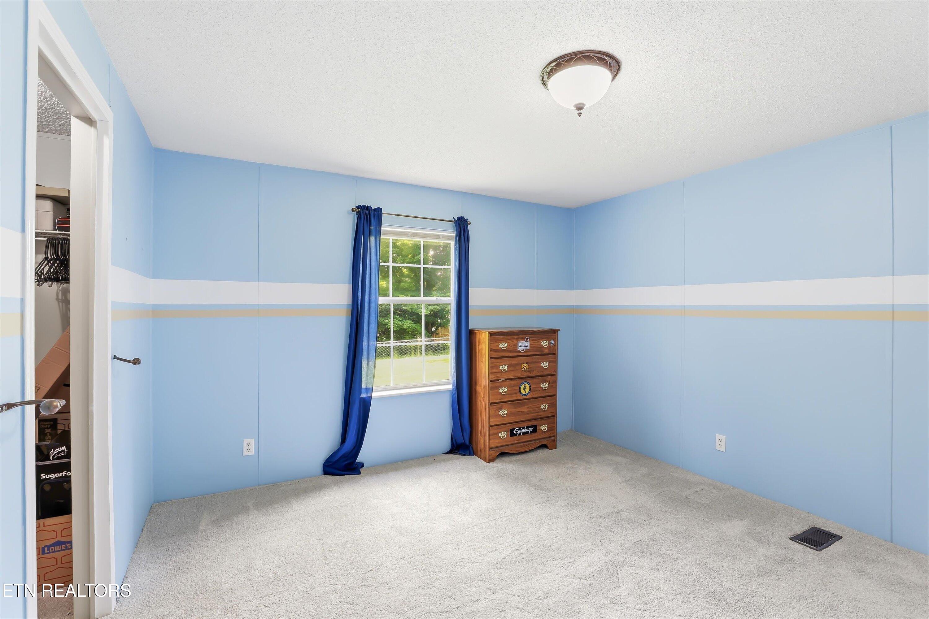 709 S Farnum Street Friendsville TN 37737