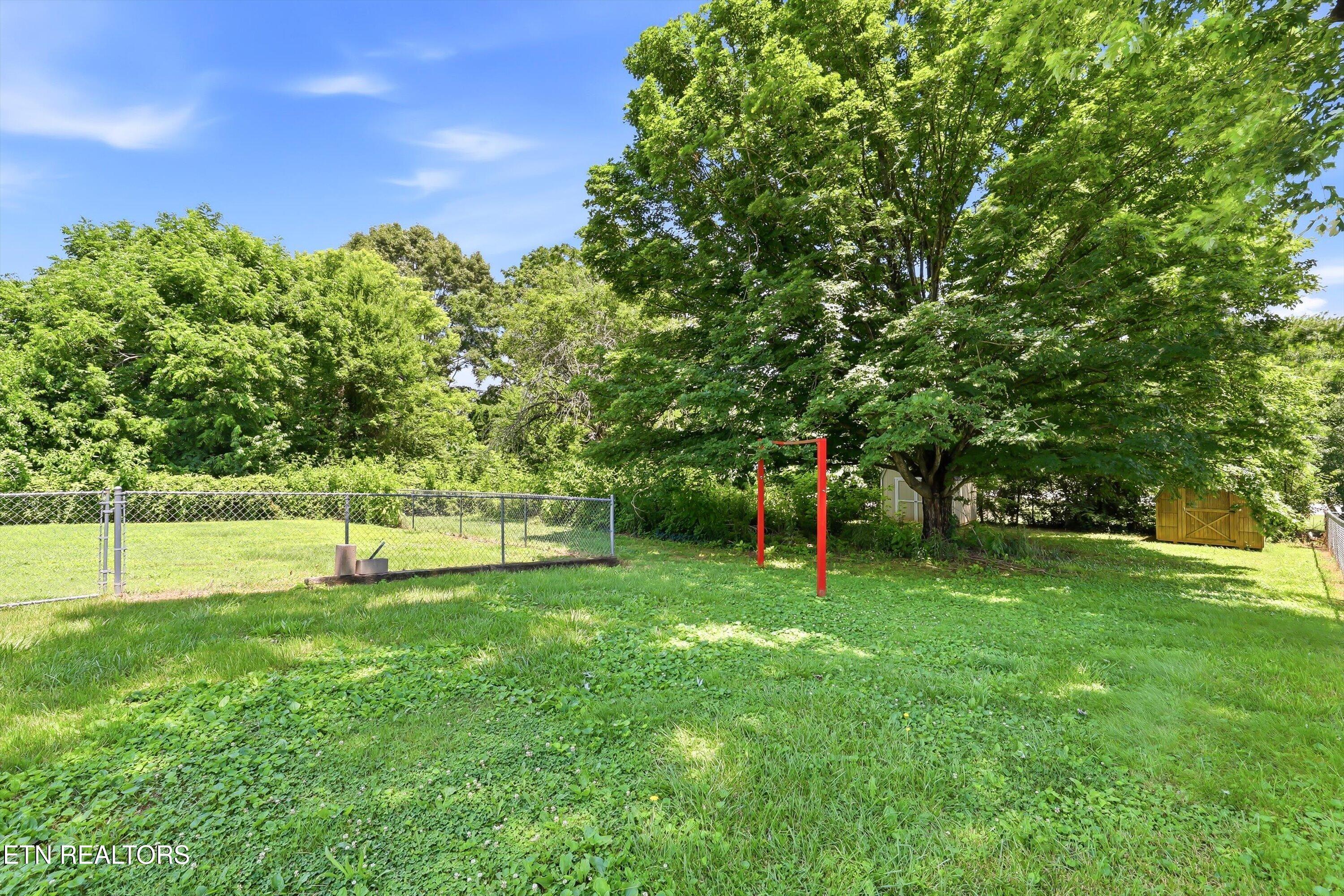 709 S Farnum Street Friendsville TN 37737