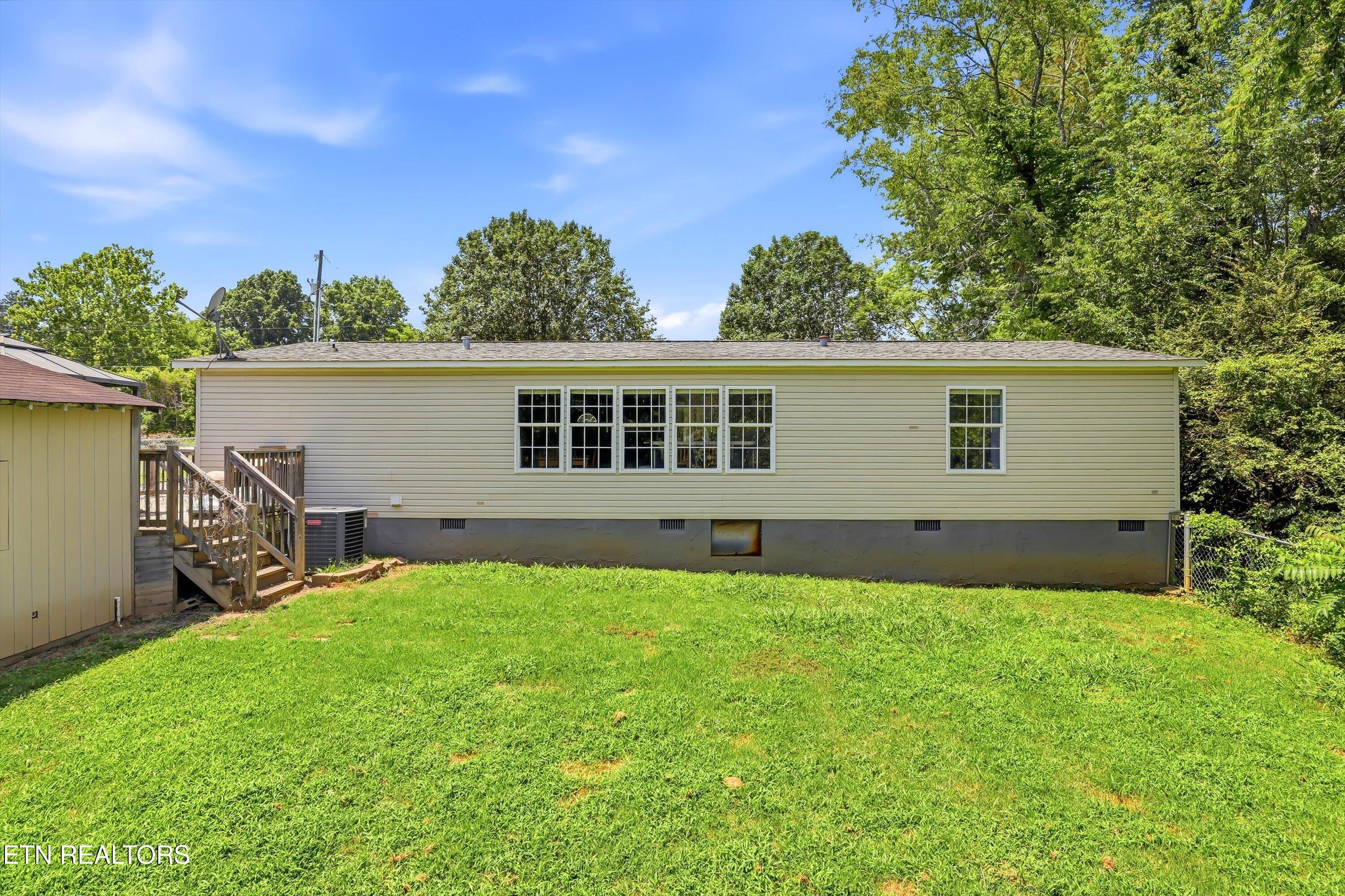 709 S Farnum Street Friendsville TN 37737