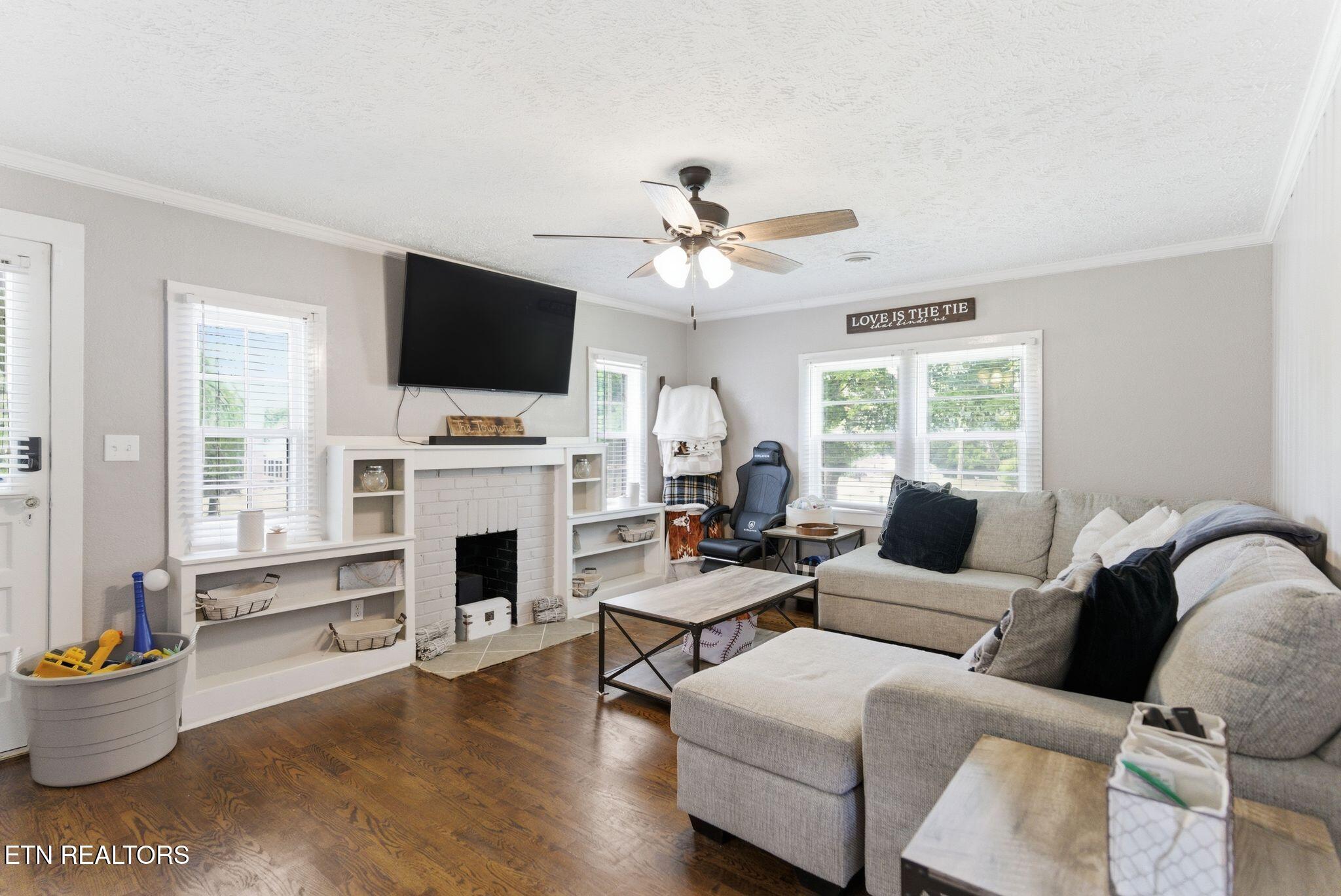 9207 Strawberry Plains Pike Strawberry Plains TN 37871